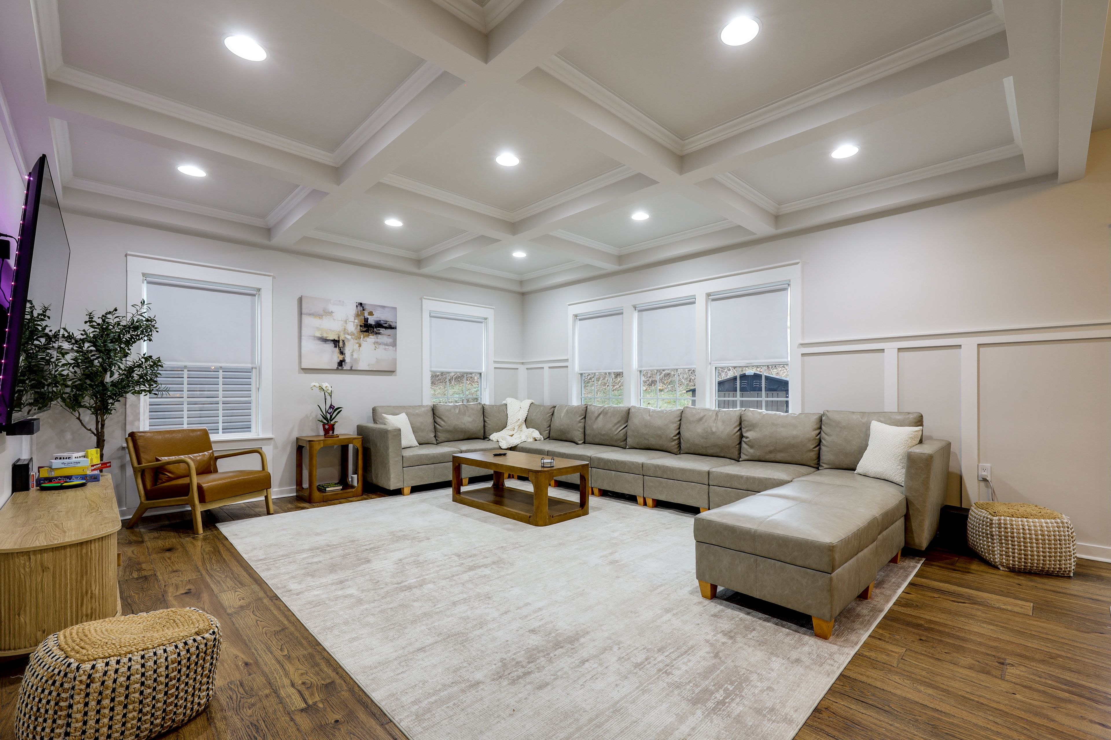 Property Interior | Central A/C & Heating | Free WiFi