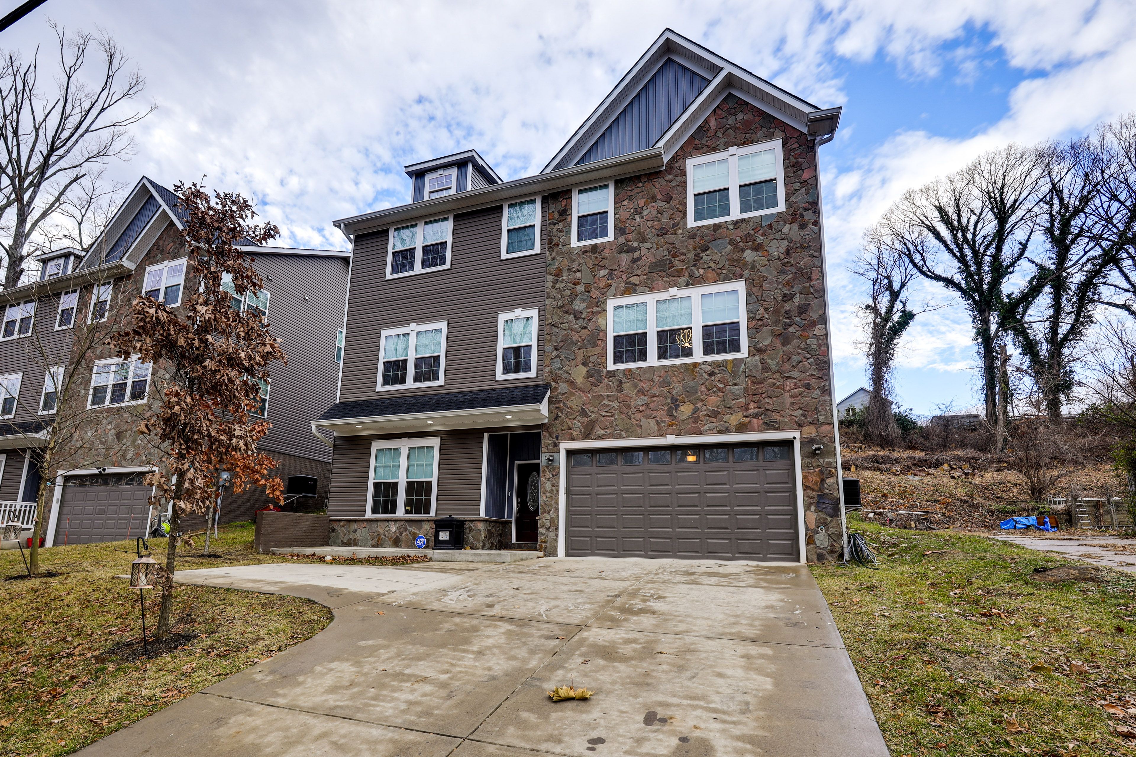 Parking | Garage (2 Vehicles) | Driveway (4 Vehicles)