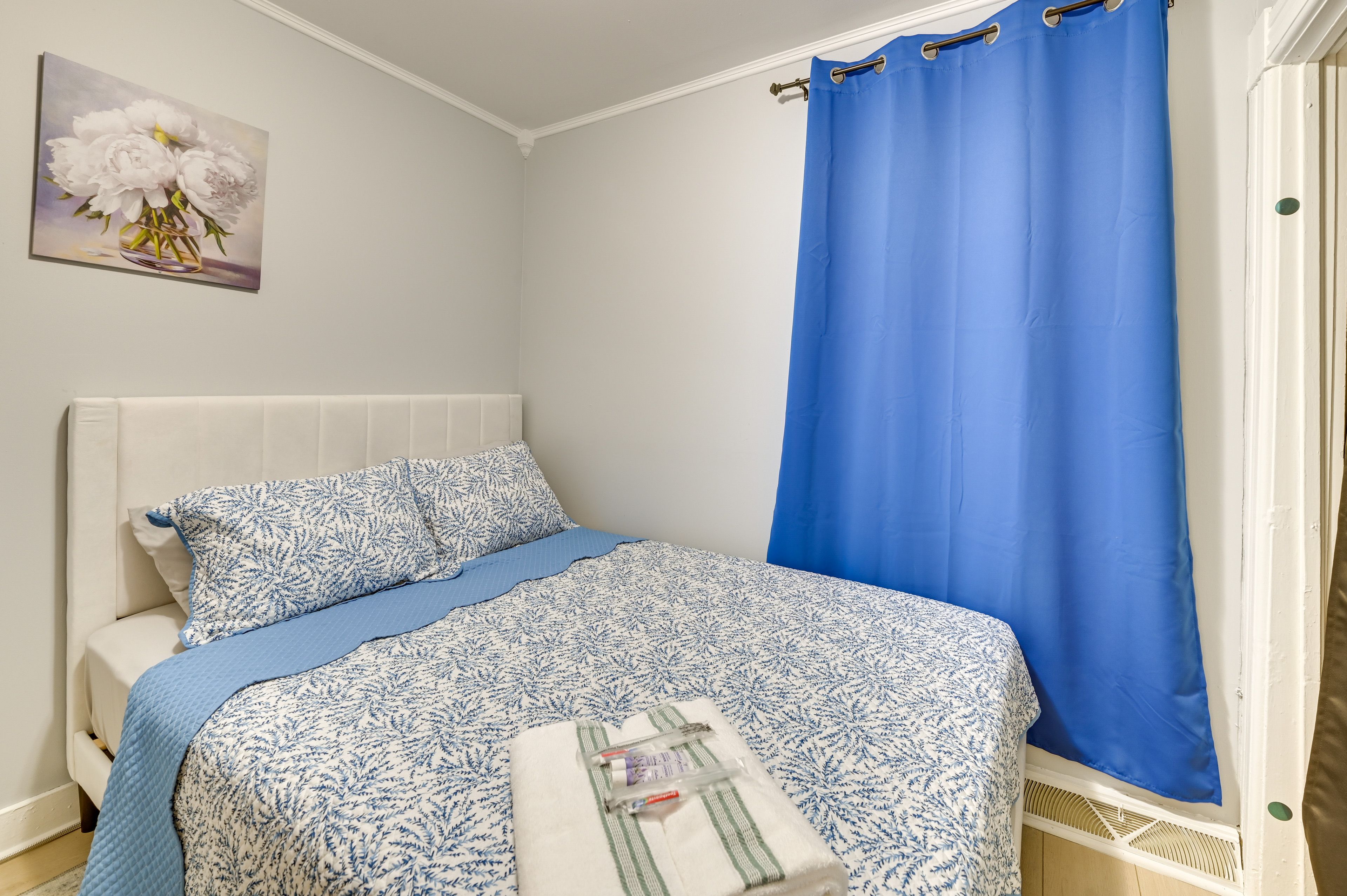 Bedroom 1 | Queen Bed | Linens Provided