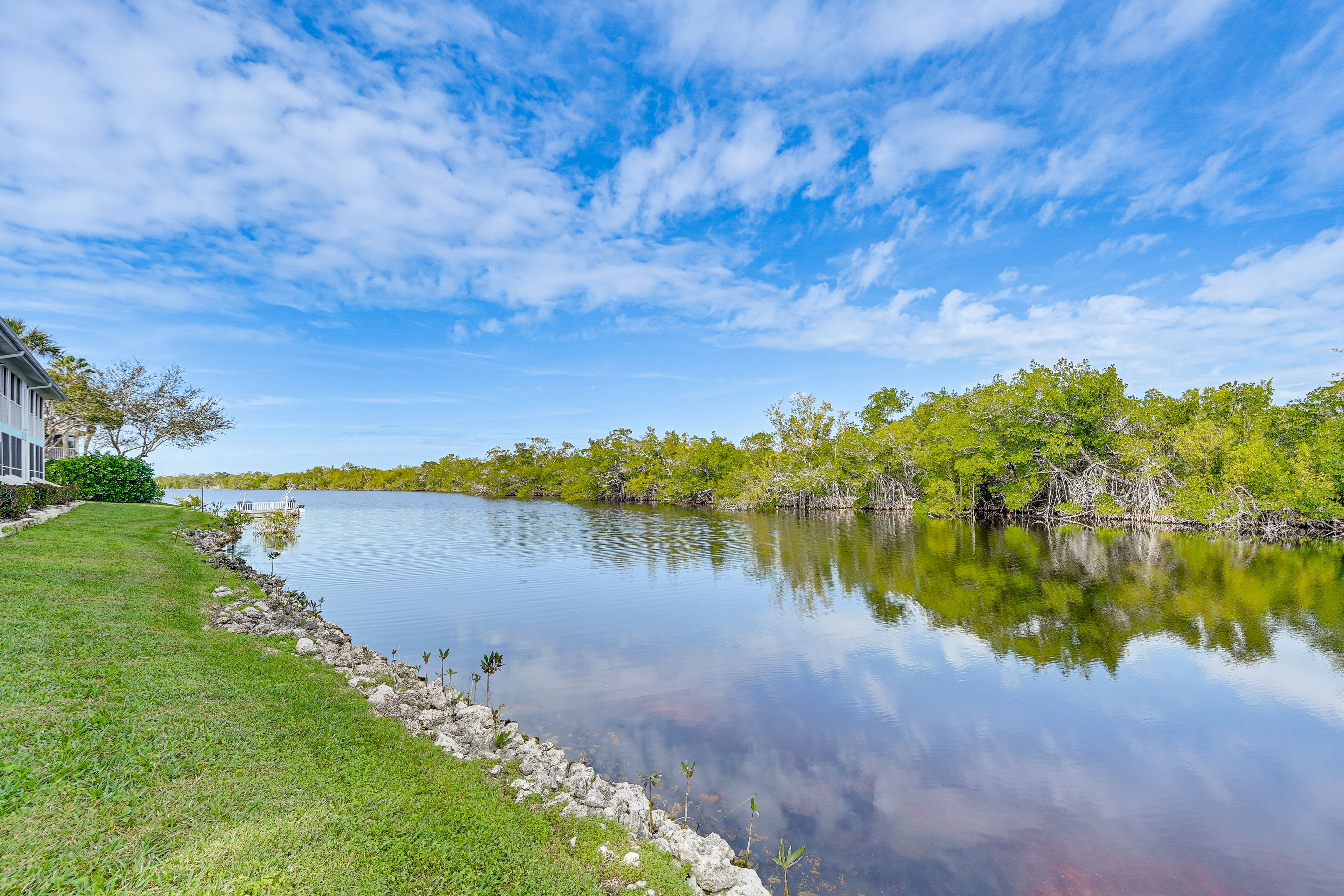 Mainsail 1 Community Amenities