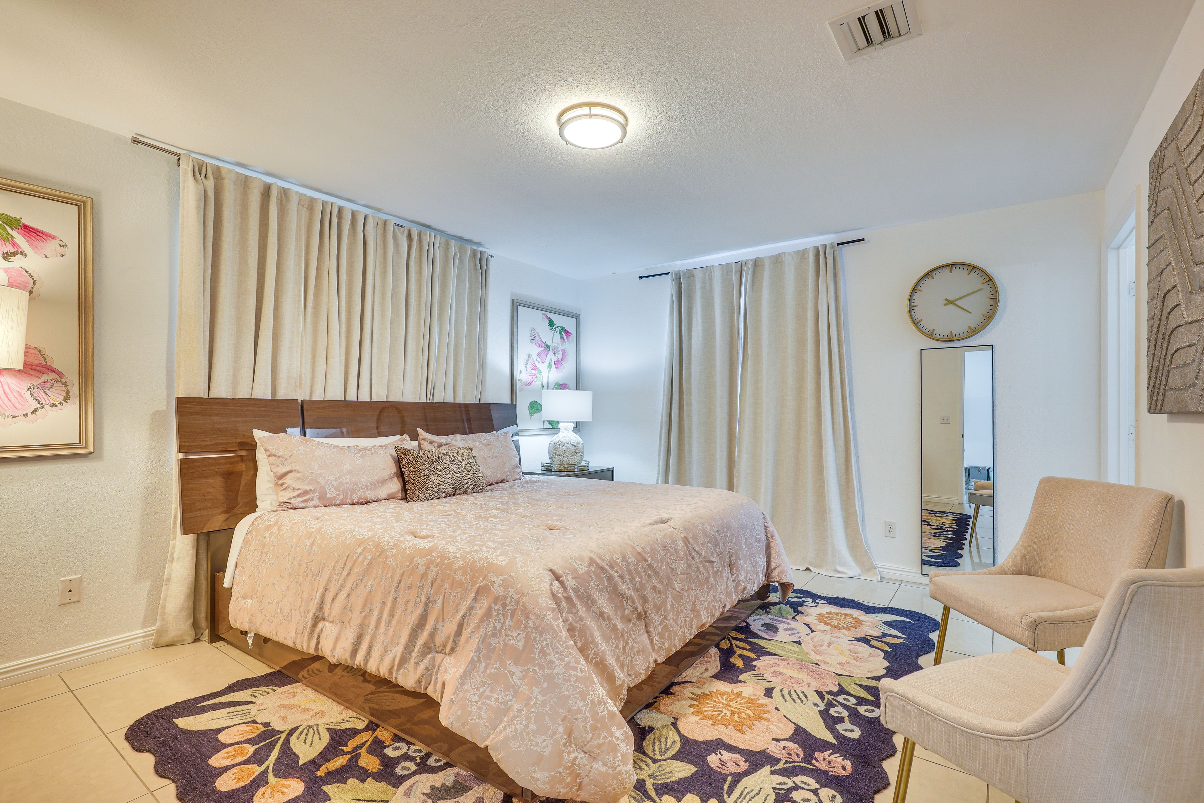 Bedroom 1 | King Bed