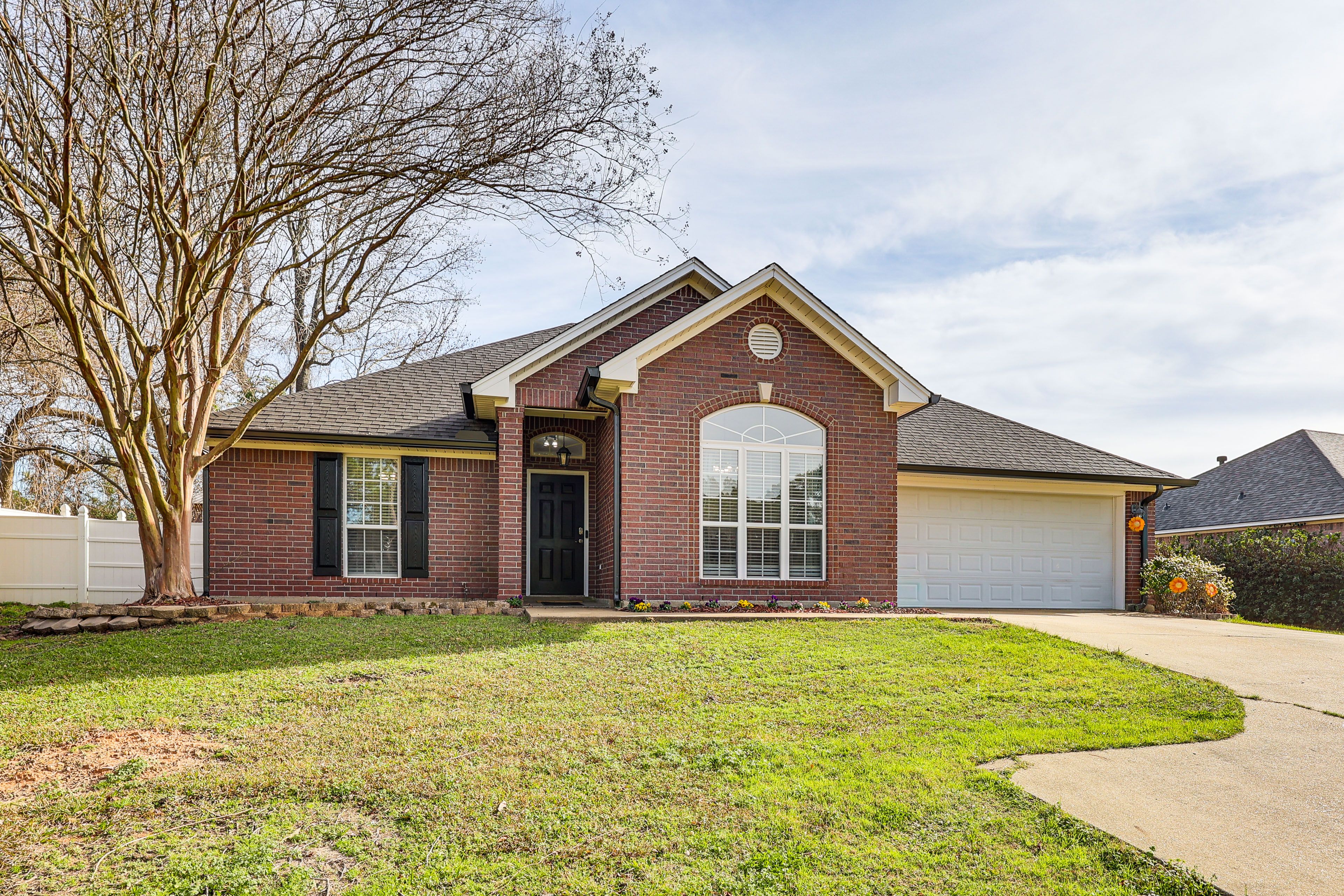 Parking | Driveway (2 Vehicles)