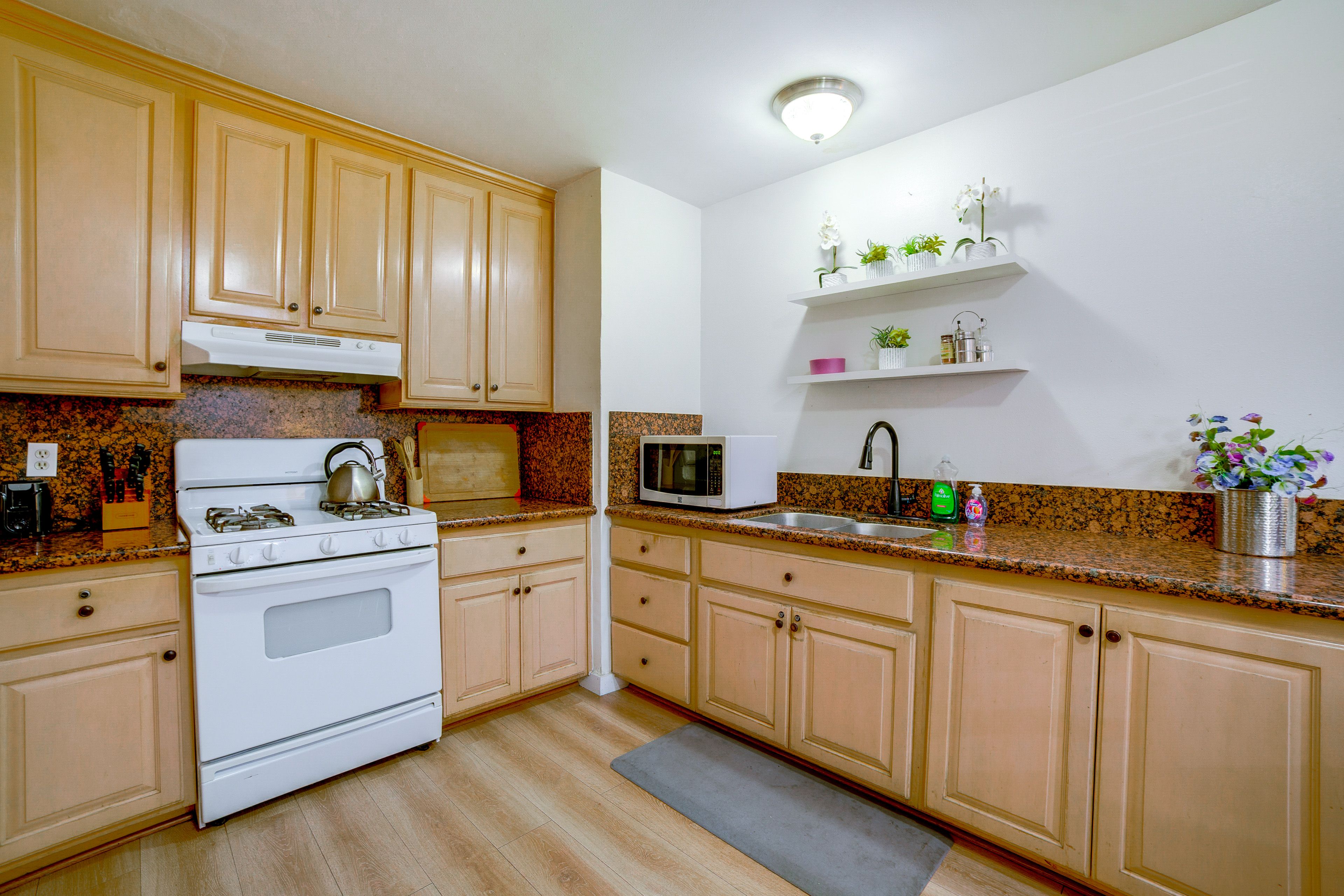 Kitchen | Cooking Basics | Dishware/Flatware