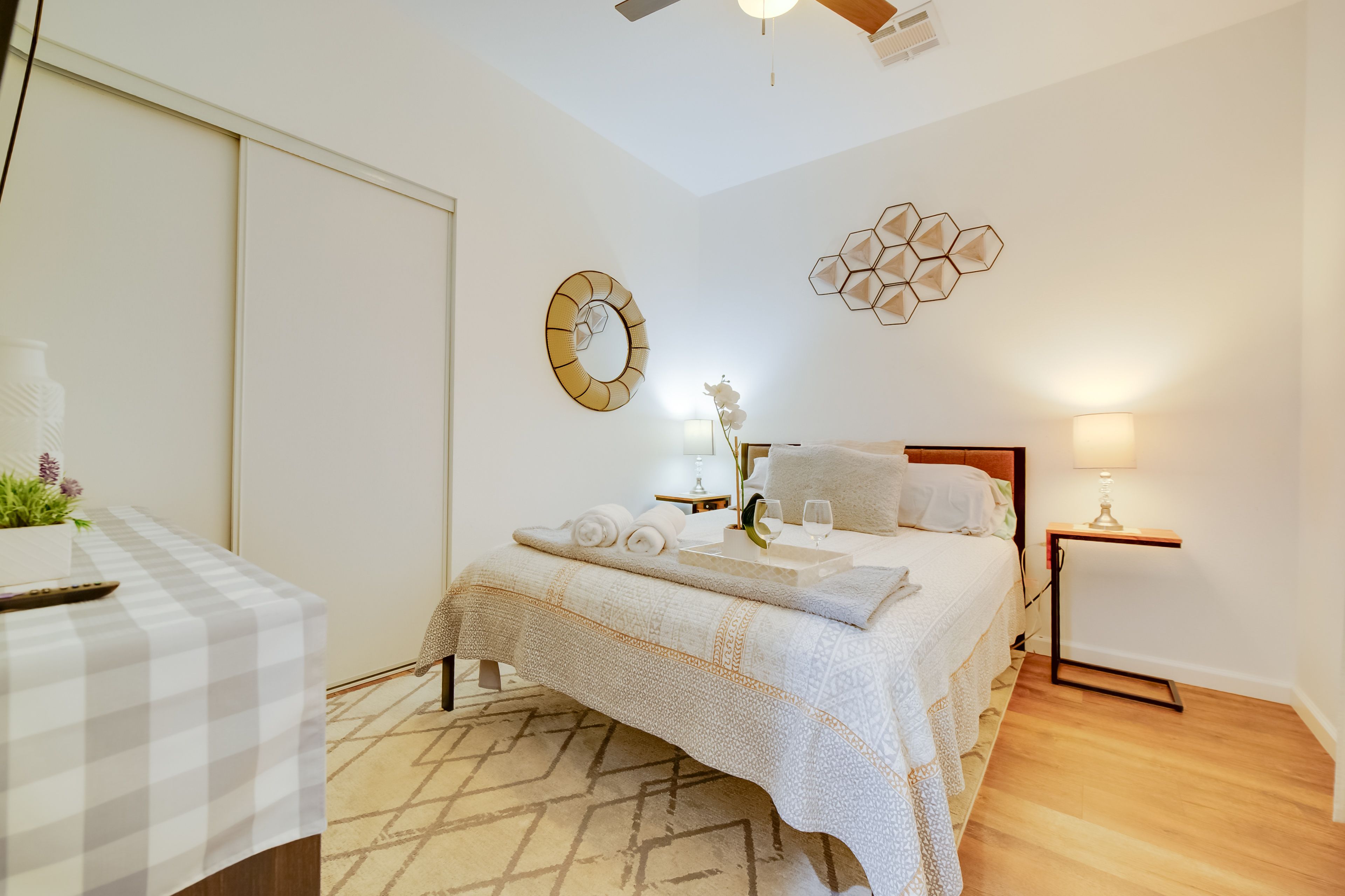 Bedroom 1 | Queen Bed | 1st Floor | Linens Provided