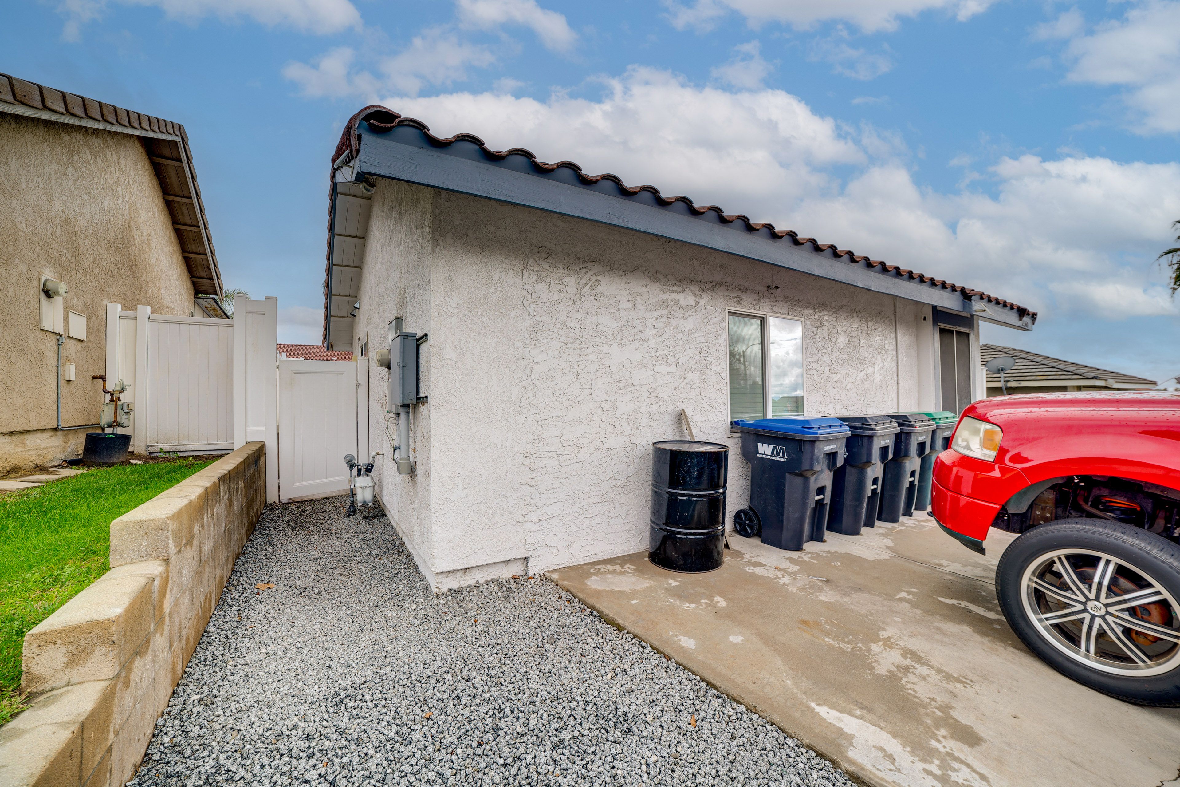 Parking | Shared Driveway (2 Vehicles) | Free Street Parking