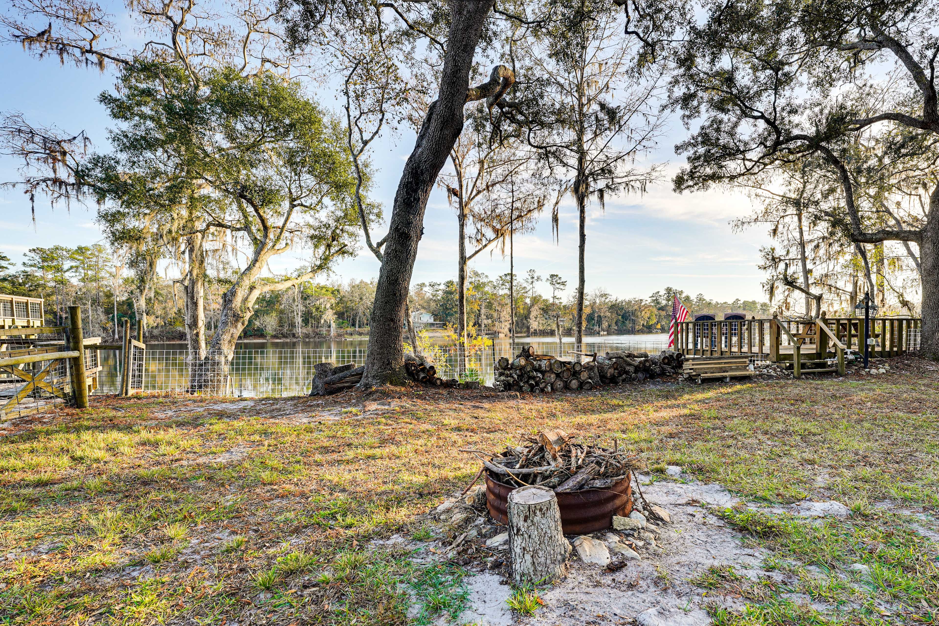 Waterfront Yard | Fire Pit