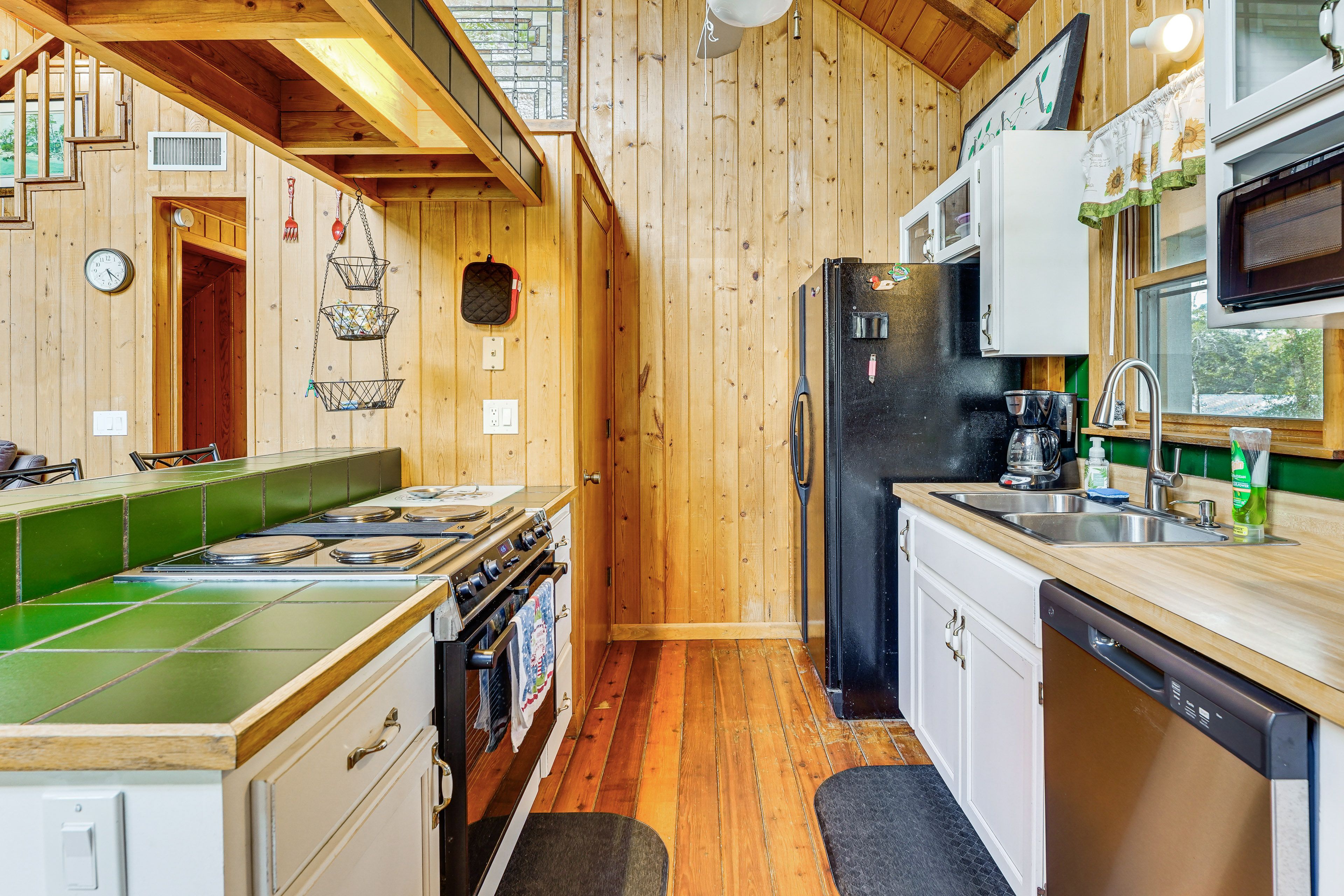 Kitchen | Cooking Basics | Coffee Maker | Main Level