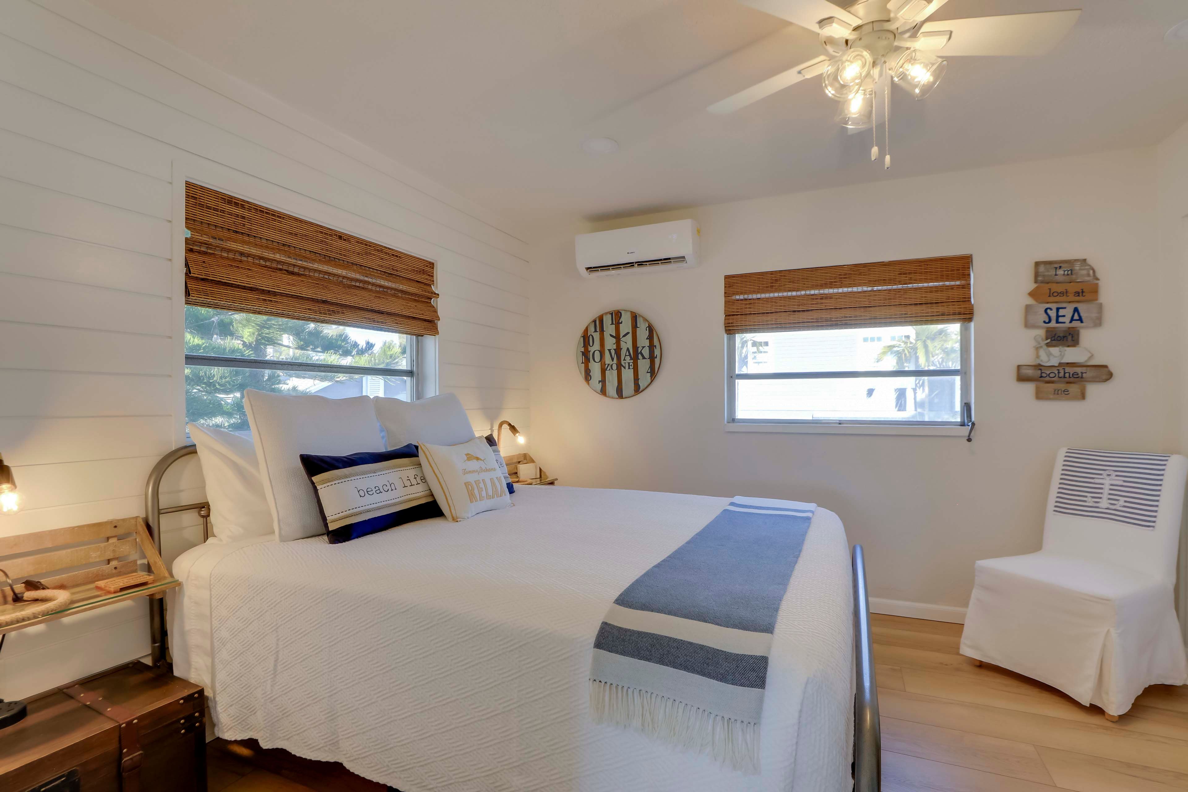 Bedroom 2 | Queen Bed