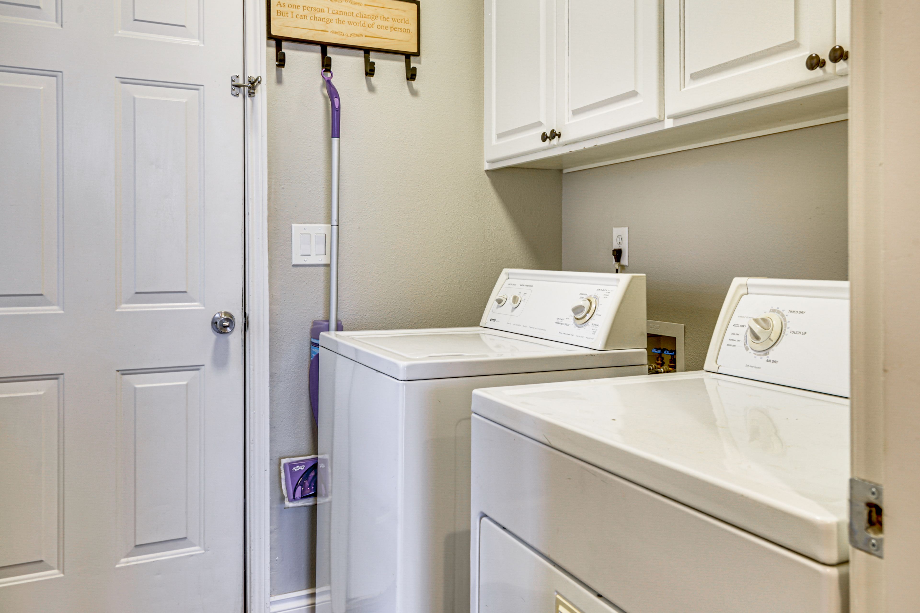 Laundry Room | Washer & Dryer