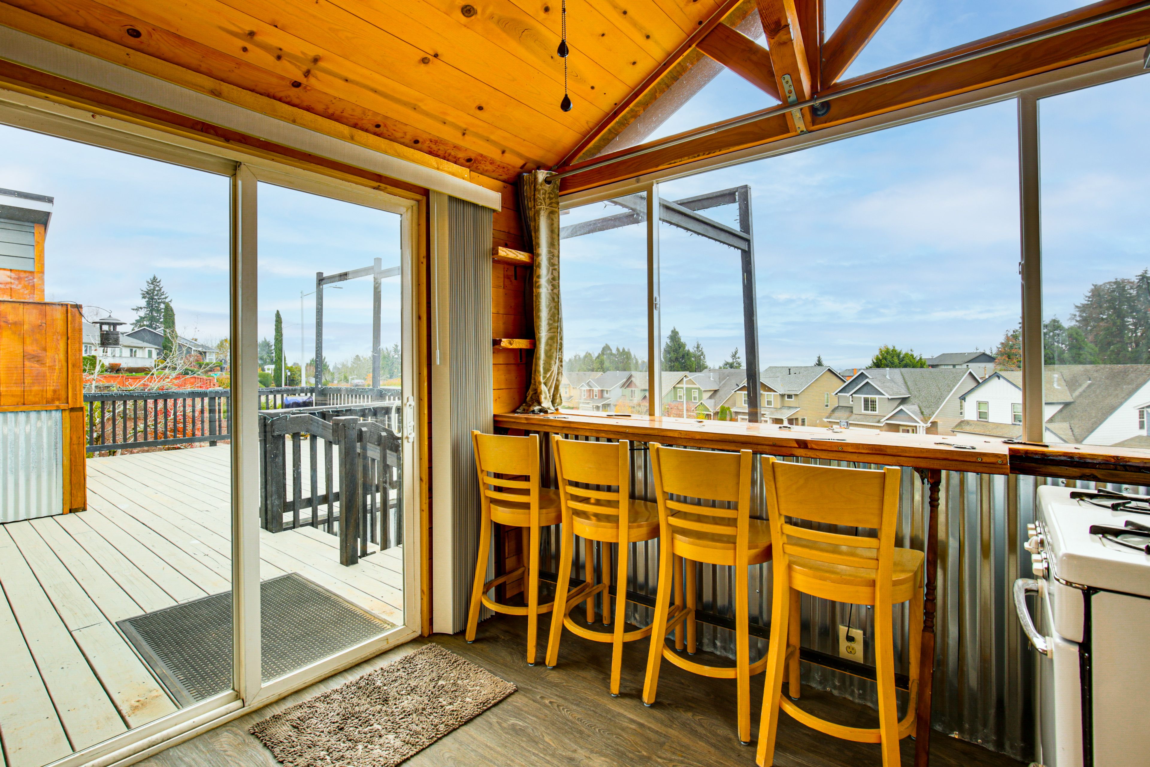 Sunroom | Addt'l Stove/Oven | Bar-Top Seating