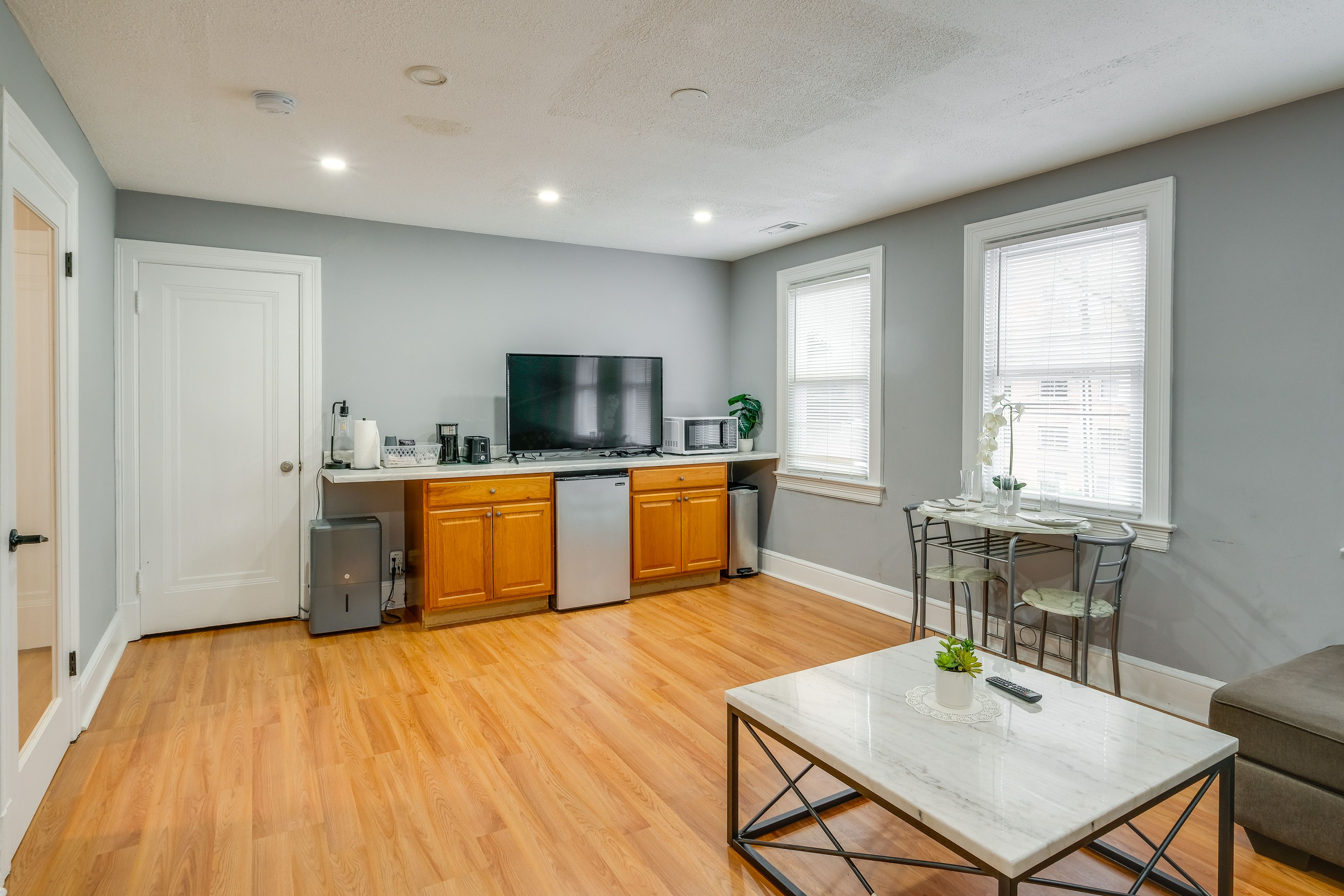 Silver Spring Vacation Rental | 1BR | 1BA | Stairs Required | 700 Sq Ft