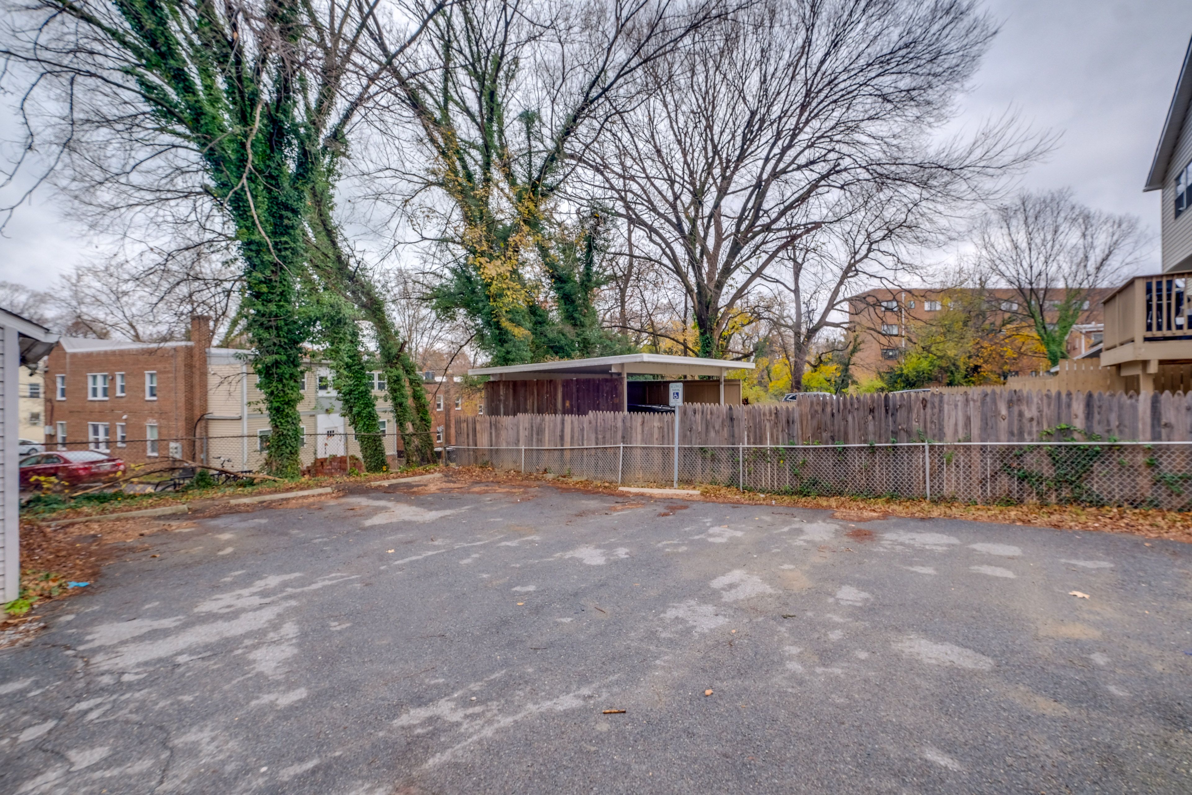 Parking | Garage (1 Vehicle) | Shared Parking Lot (1 Vehicle)