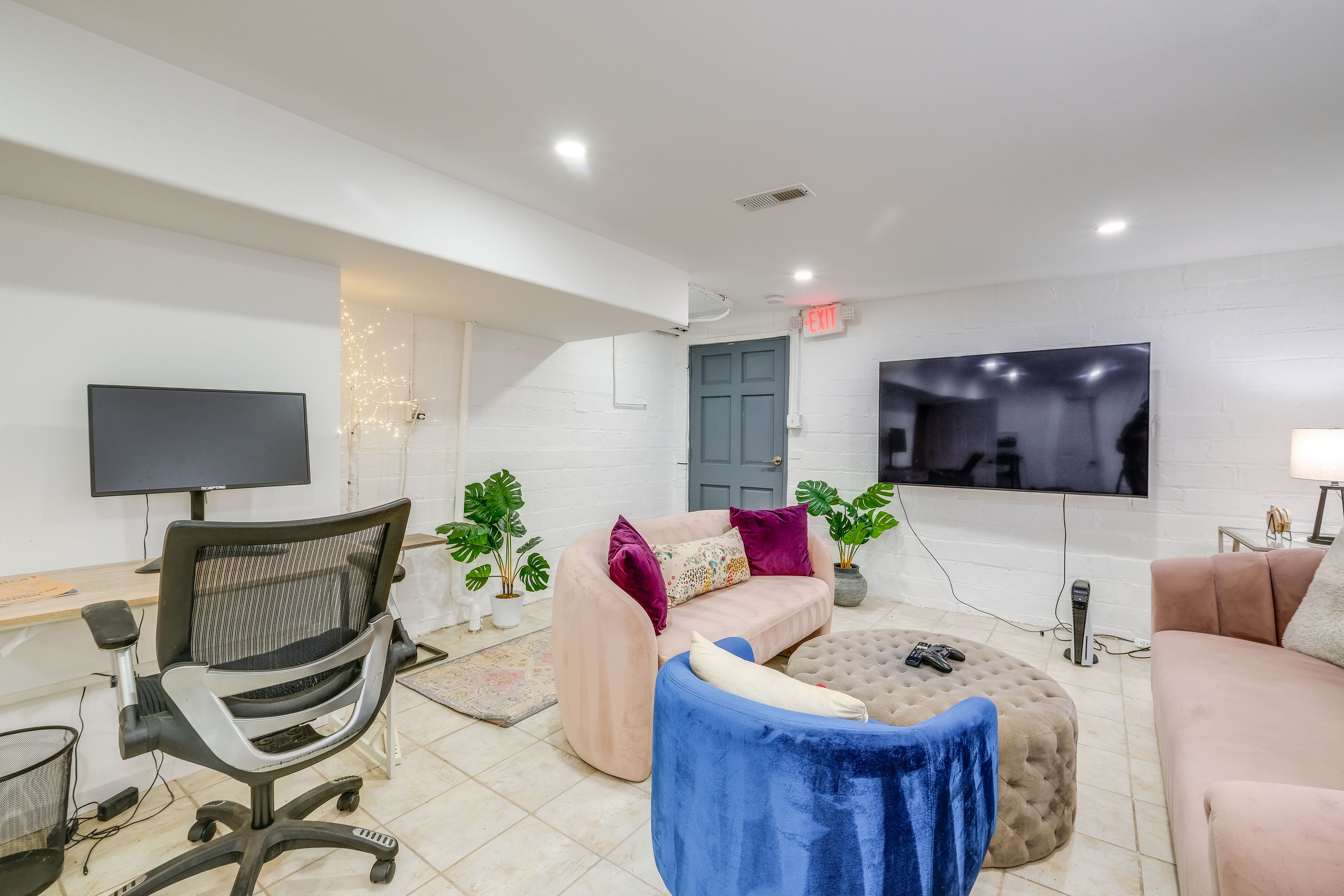 Living Room | Central A/C & Heat