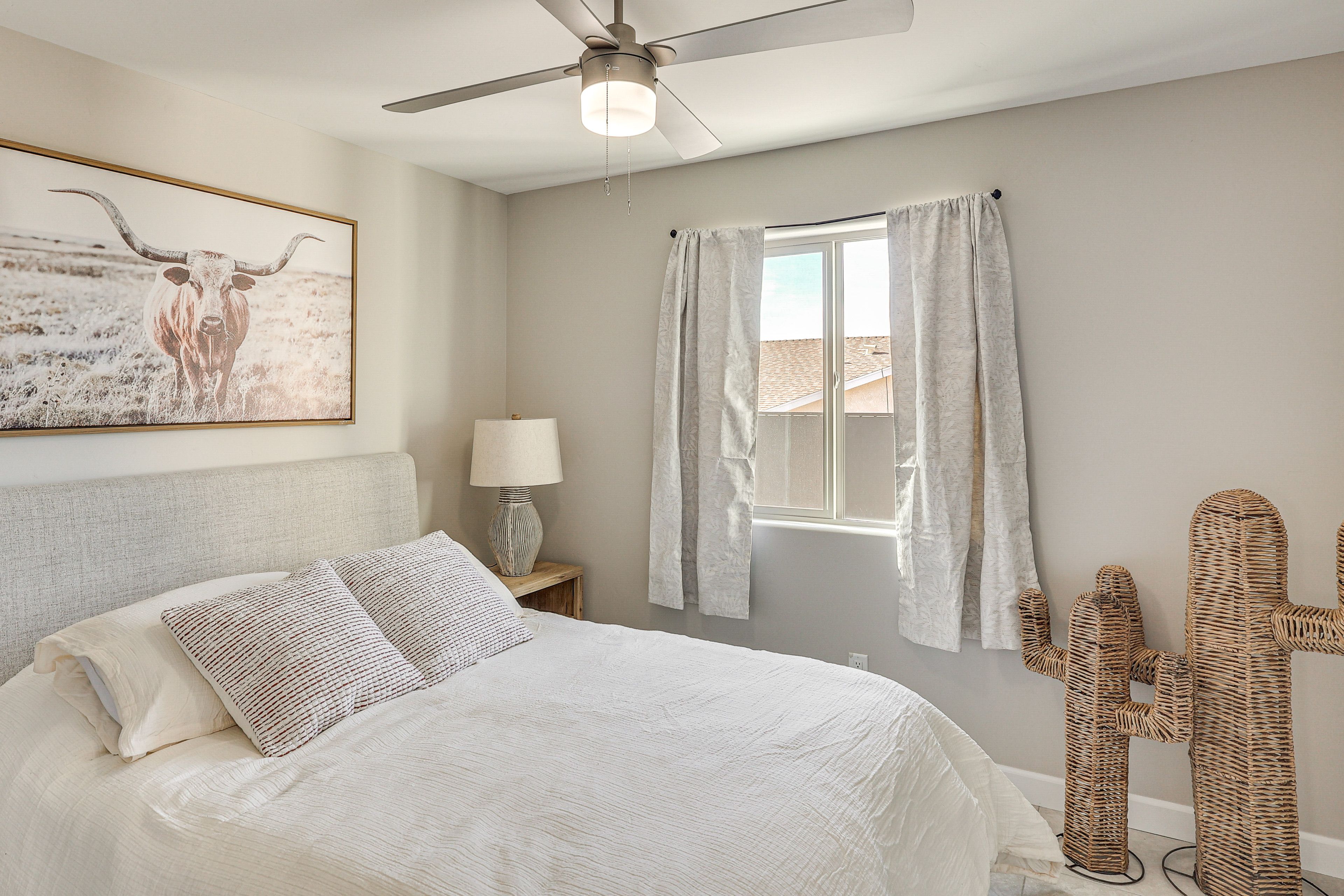 Bedroom 3 | Queen Bed