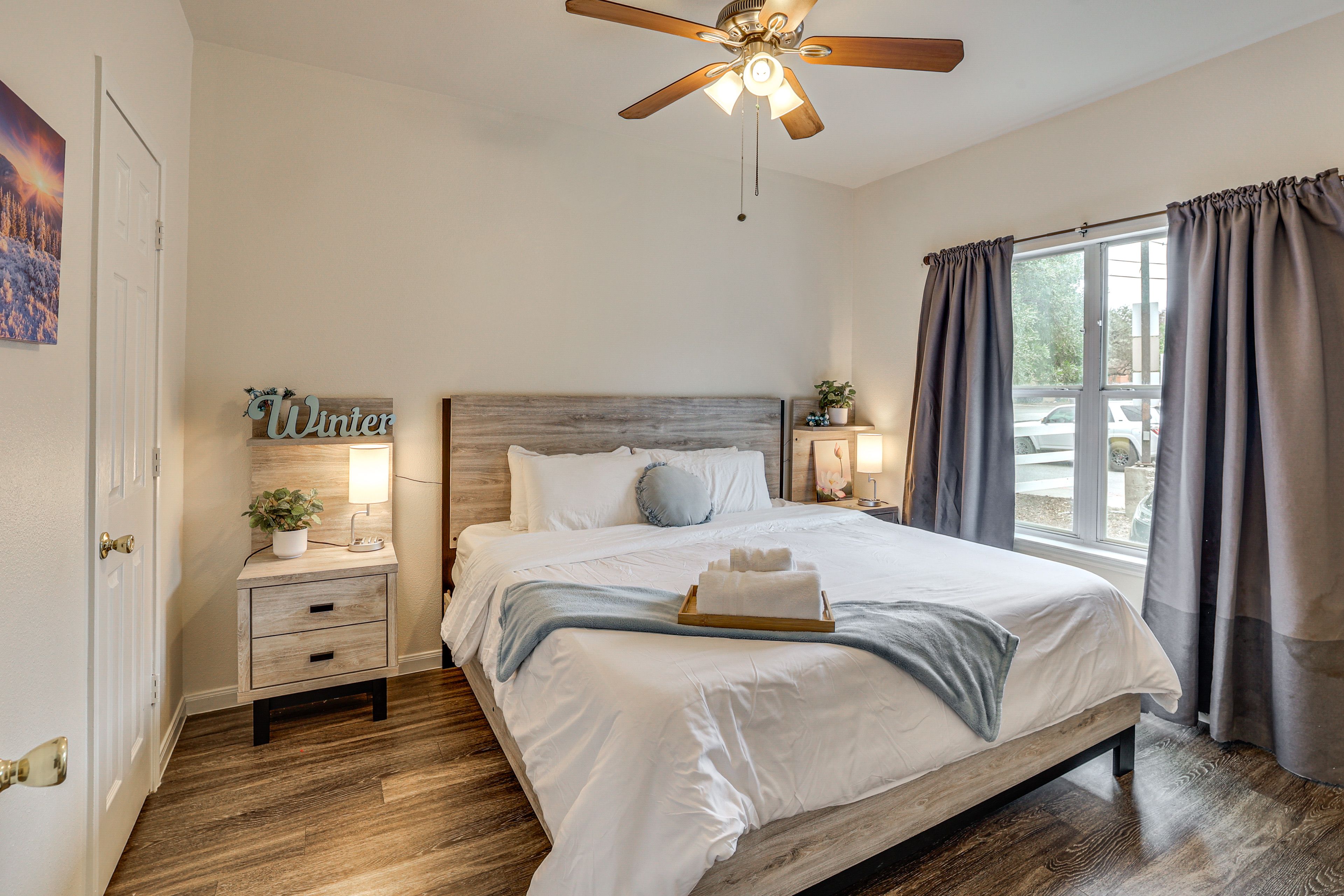 Bedroom 1 | King Bed | 1st Floor | Linens Provided