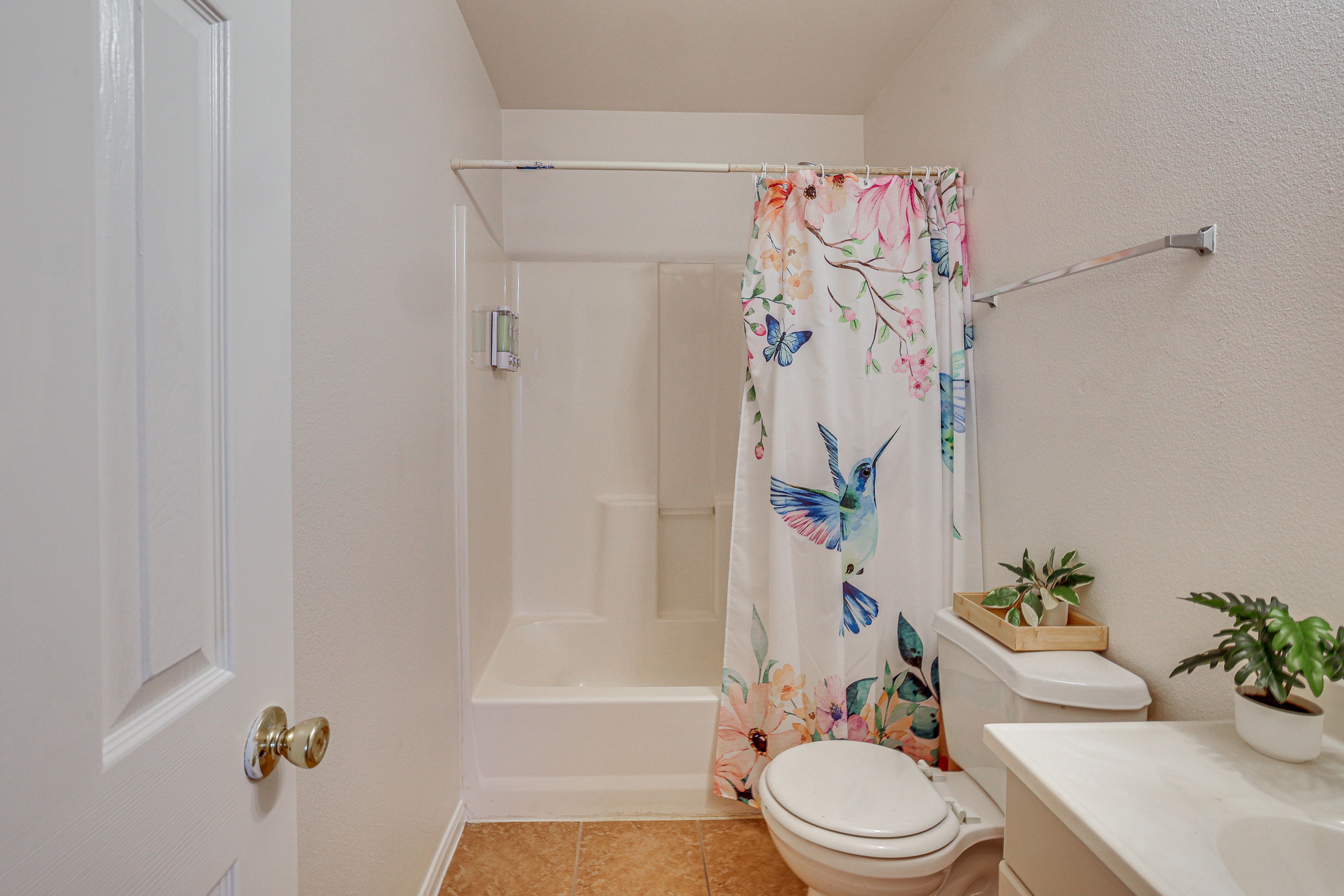 Full Bathroom | 2nd Floor