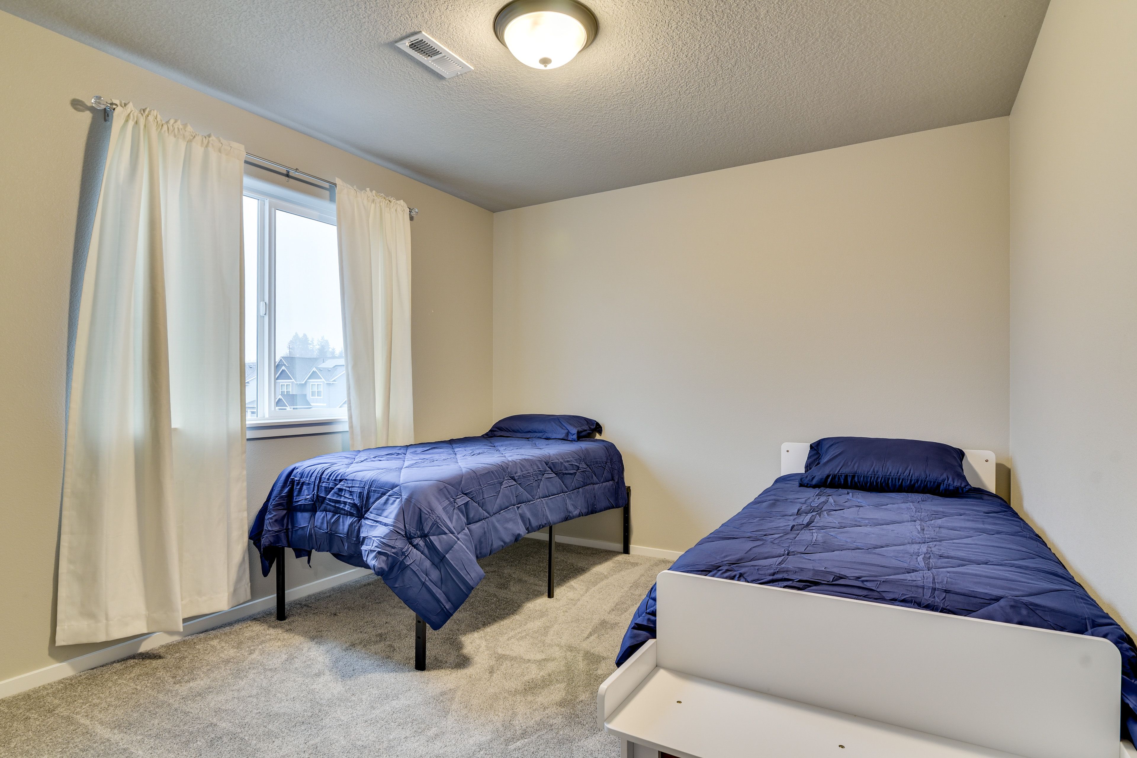 Bedroom 3 | 2 Twin Beds | 2nd Floor