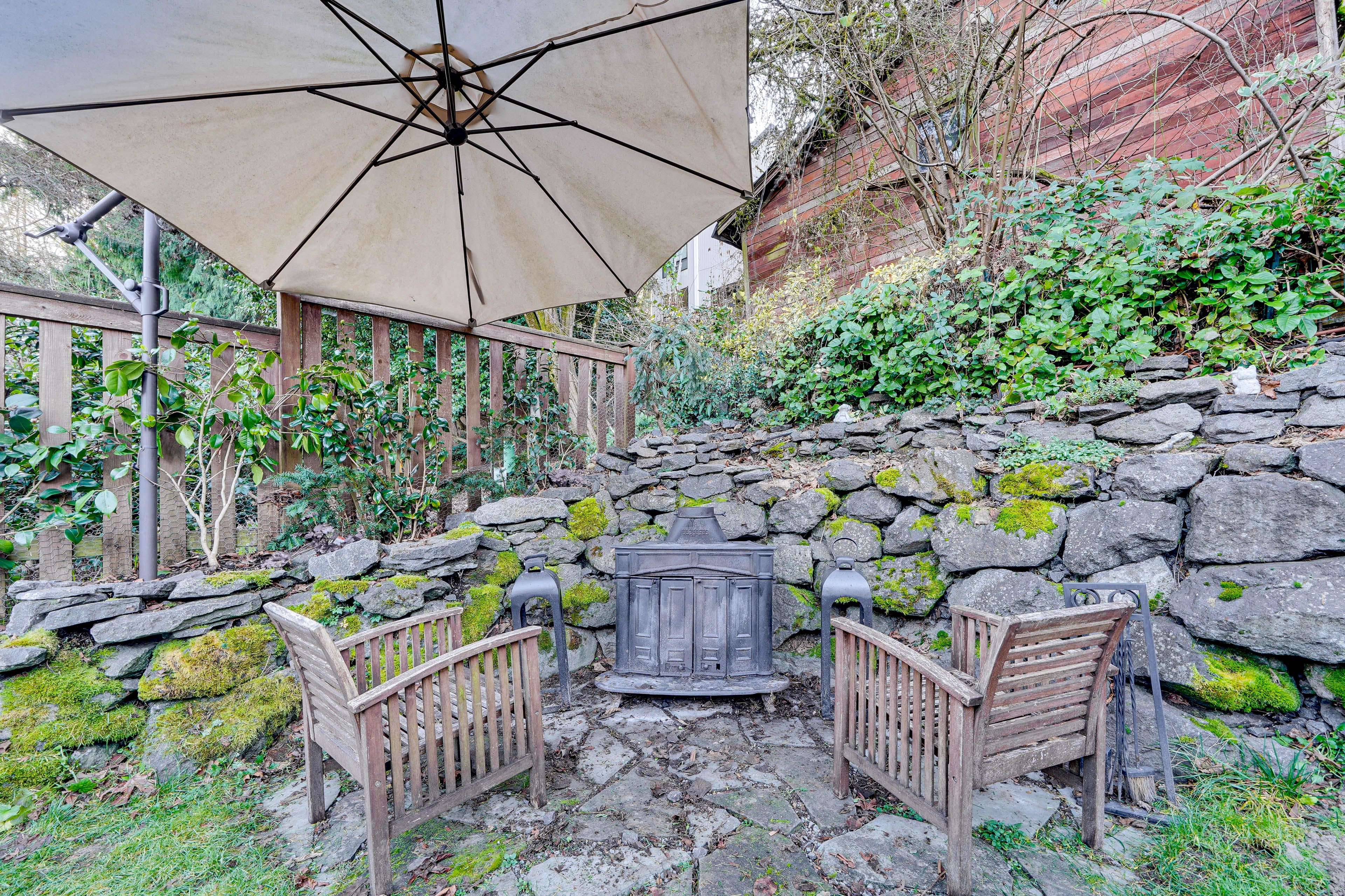 House Exterior | Shared Backyard