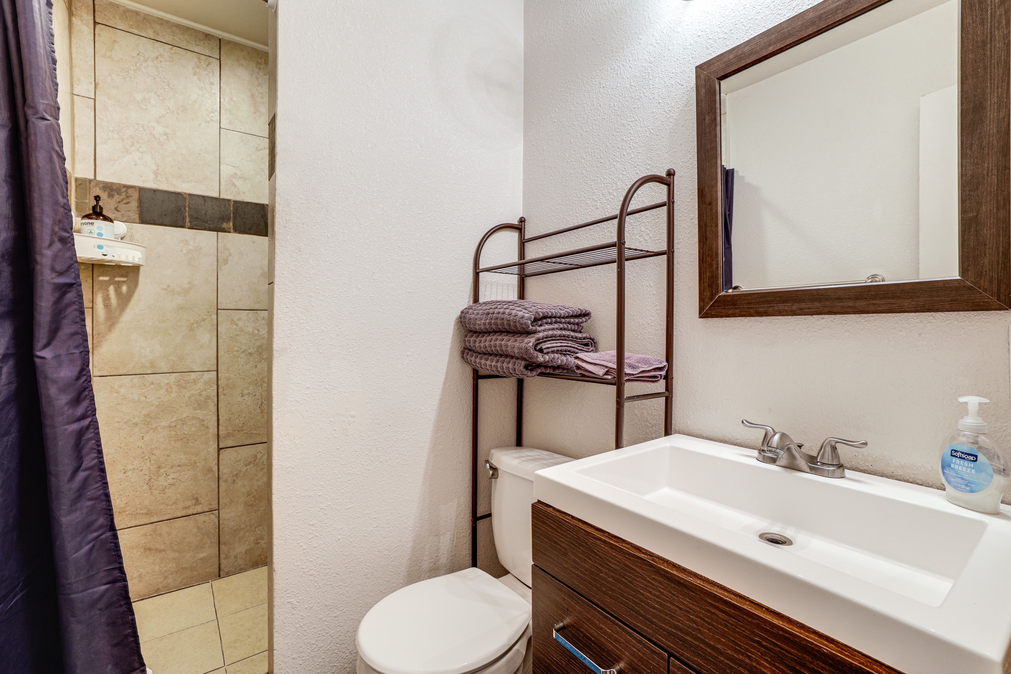 Bathroom | Towels Provided