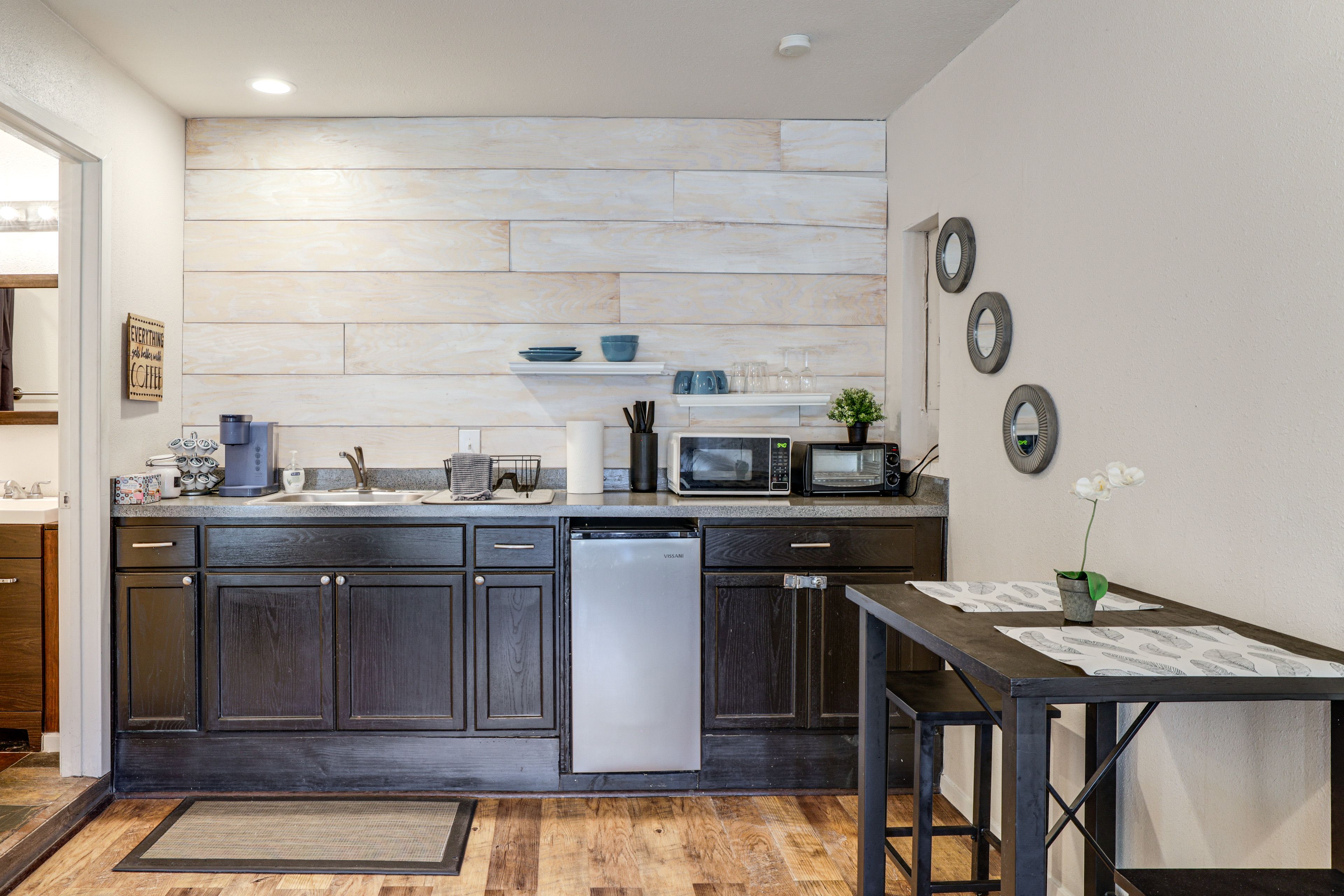 Kitchenette | Cooking Basics | Coffee Maker