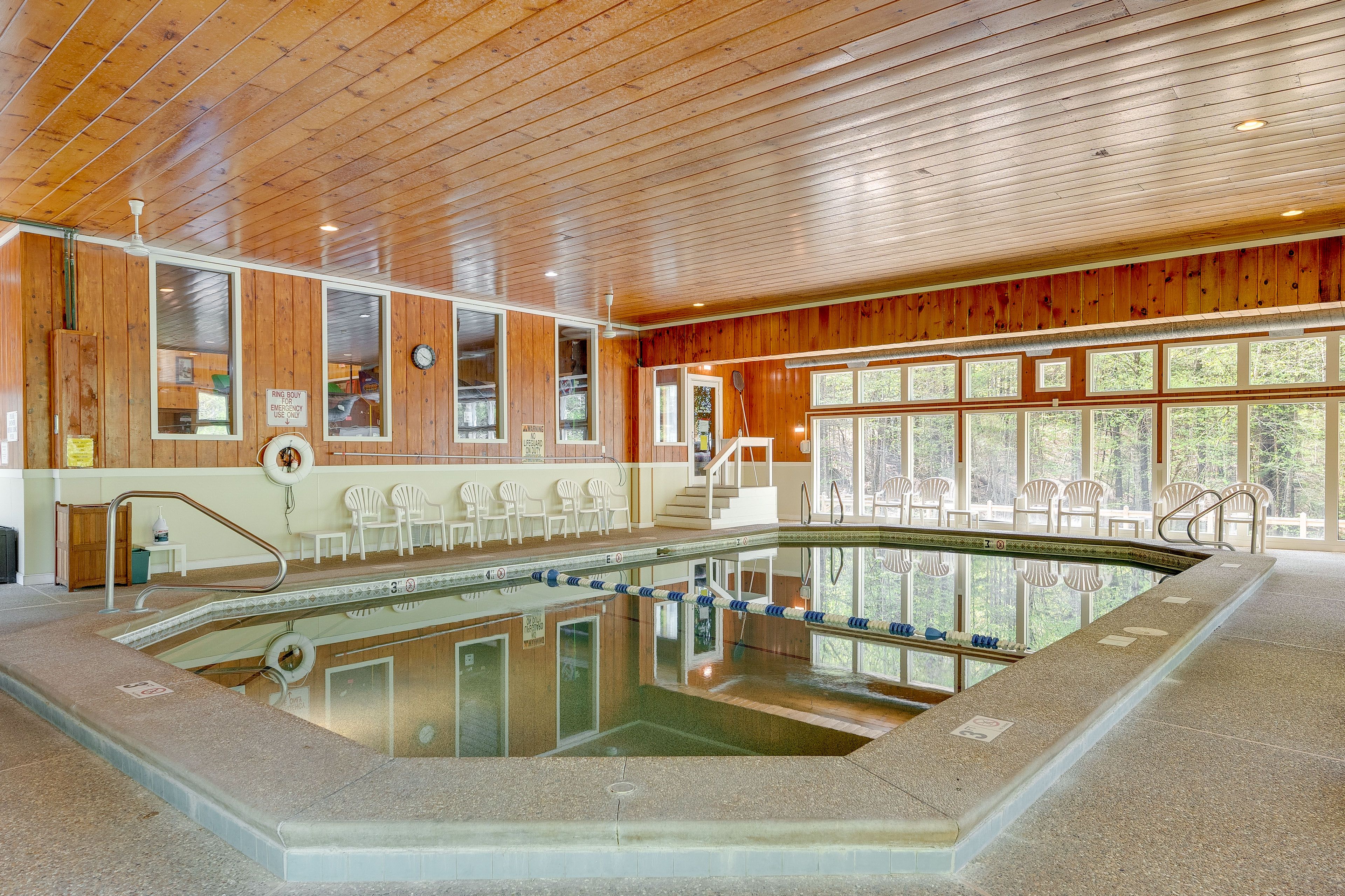 The Seasons Resort | Community Pool | Hot Tub