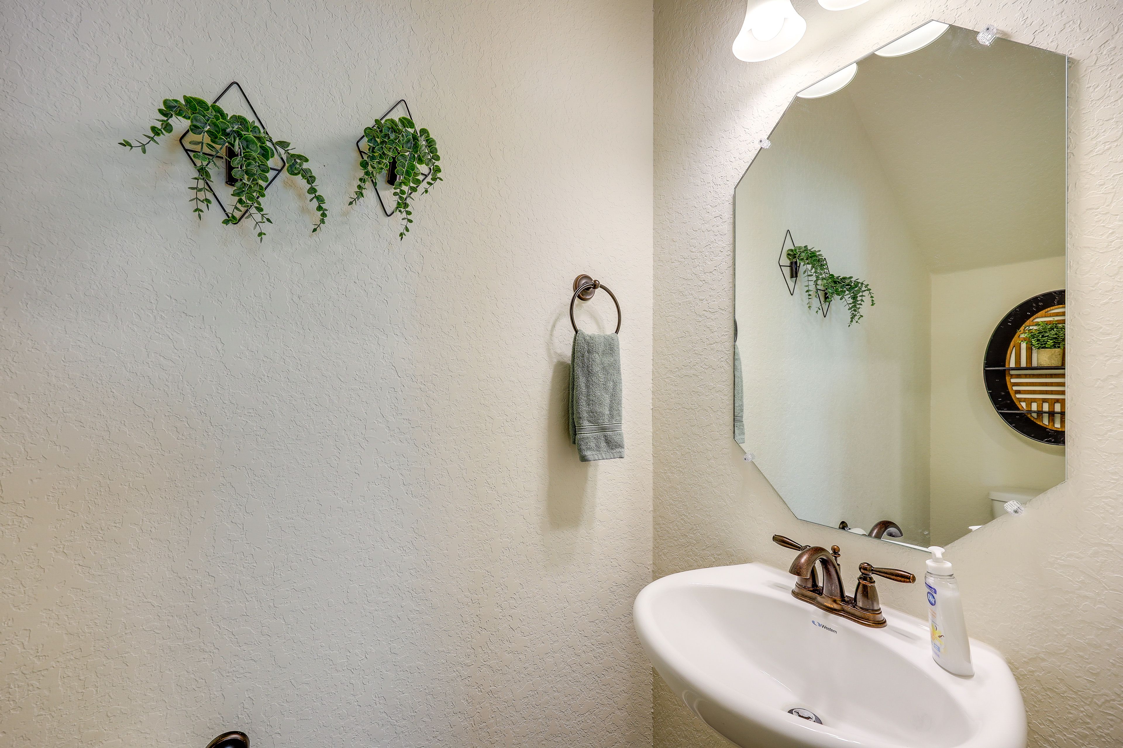 Half Bathroom | 1st Floor