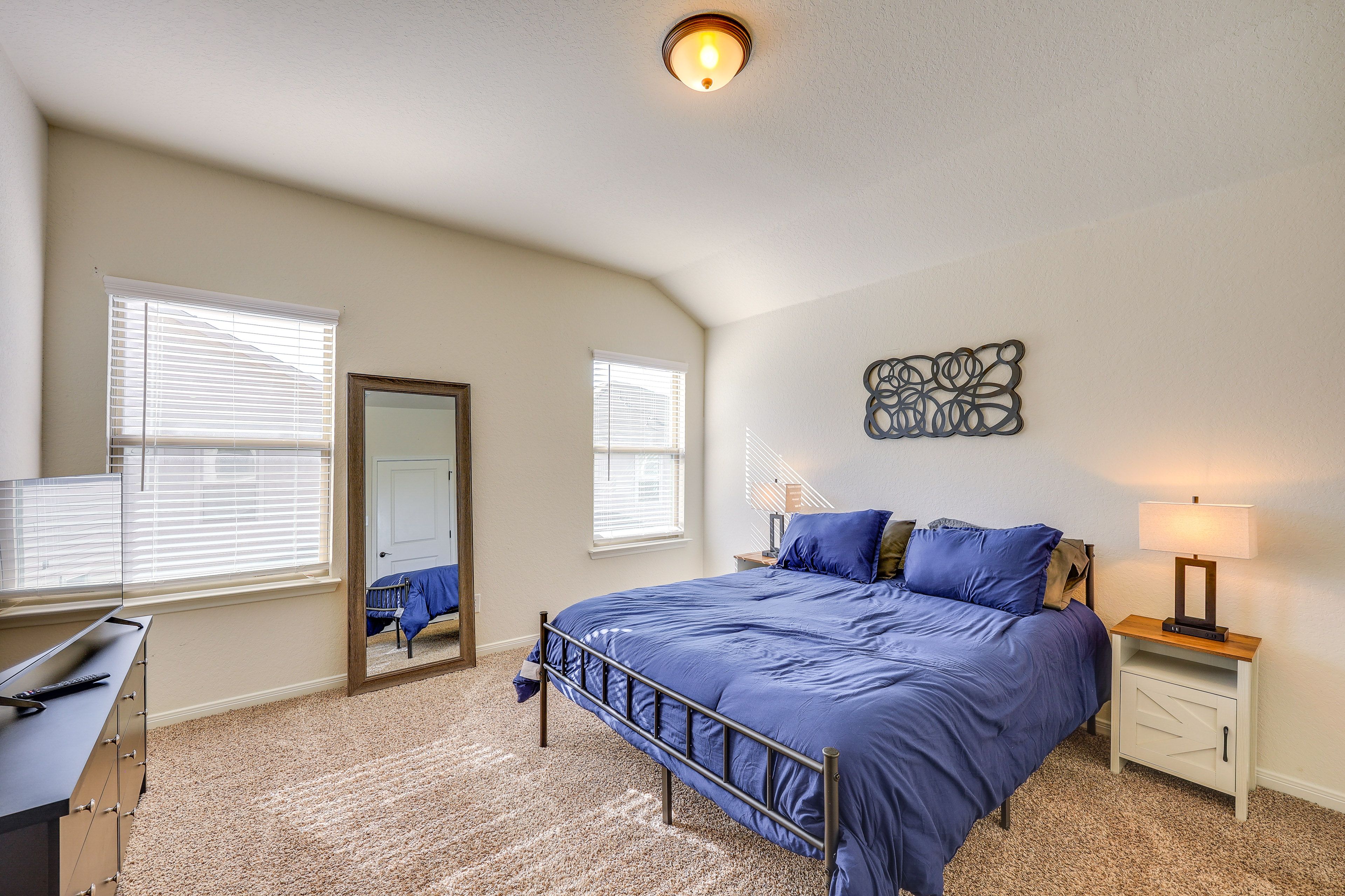 Bedroom 3 | King Bed | 2nd Floor