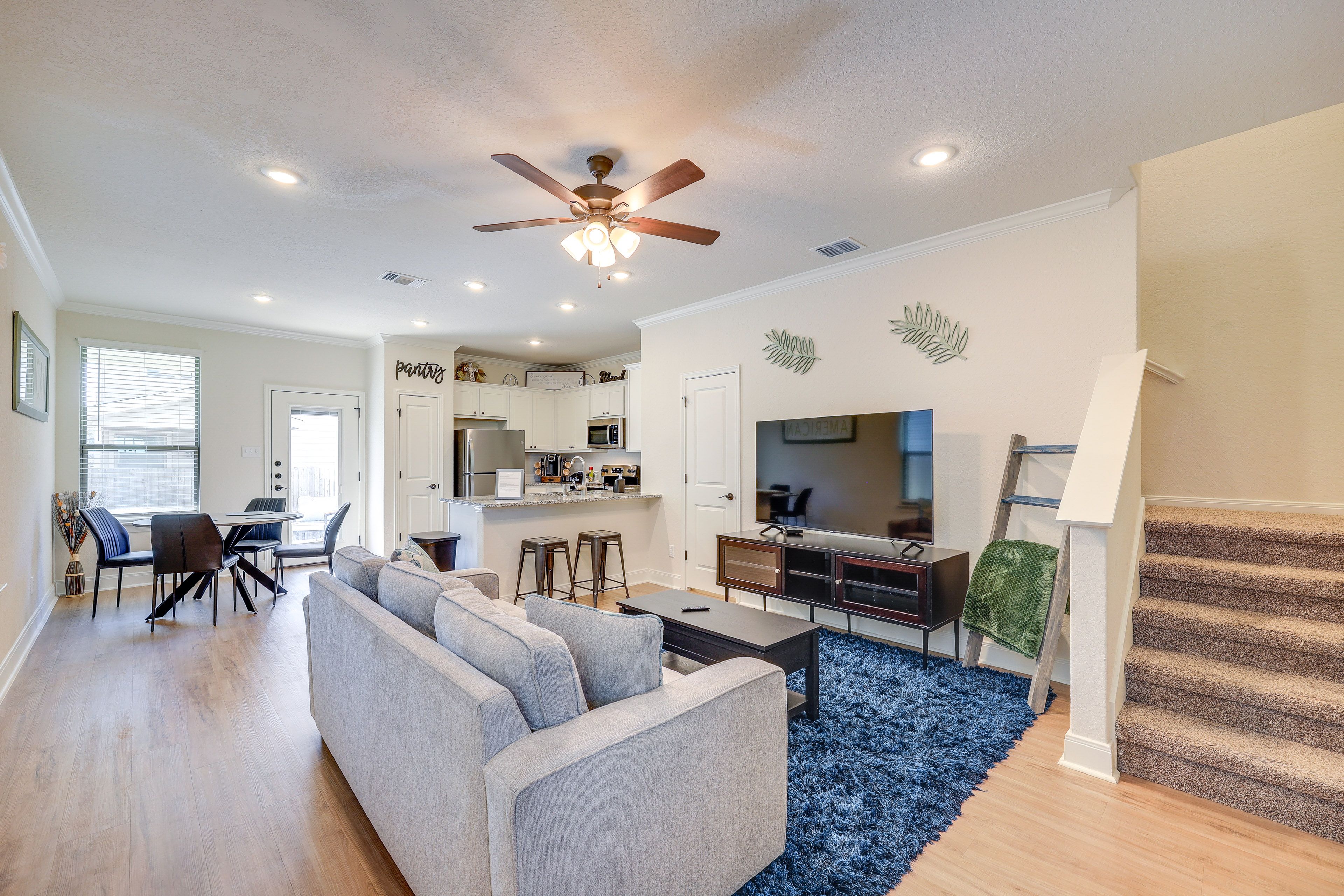 San Antonio Vacation Rental | 3BR | 2.5BA | 1,350 Sq Ft | 1 Step to Enter