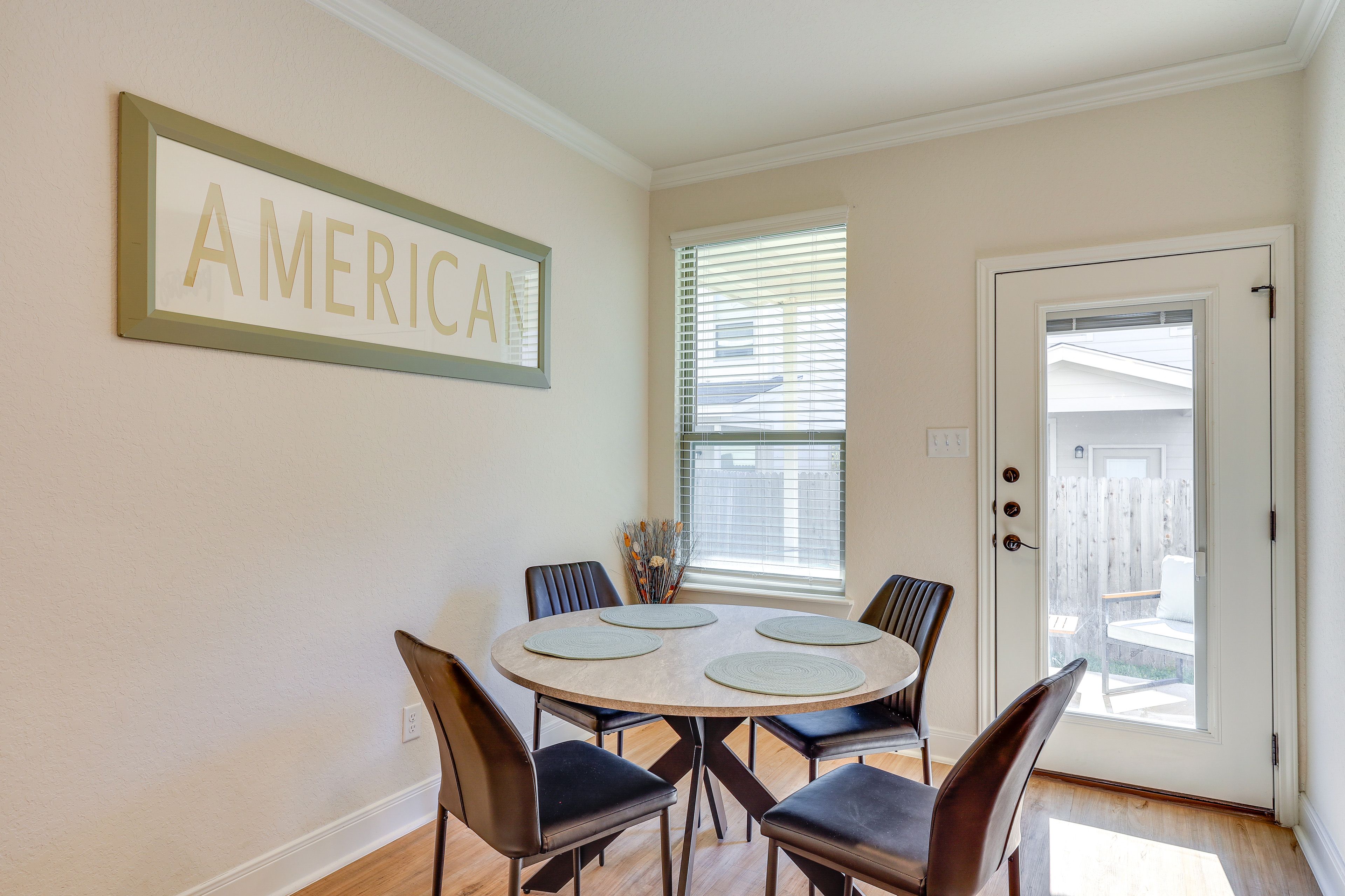 Dining Area | 1st Floor