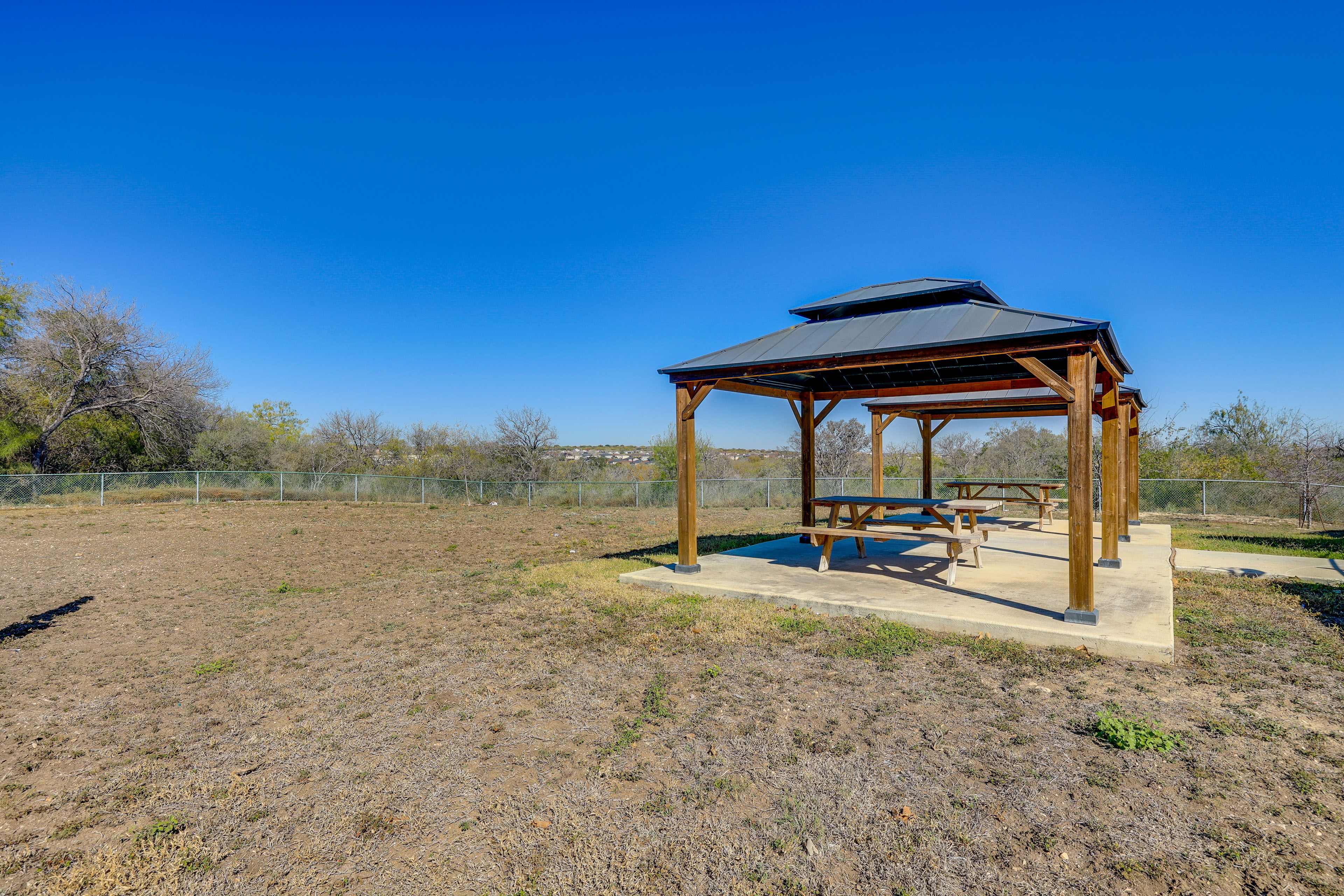 Lynwood Village | Community Amenities