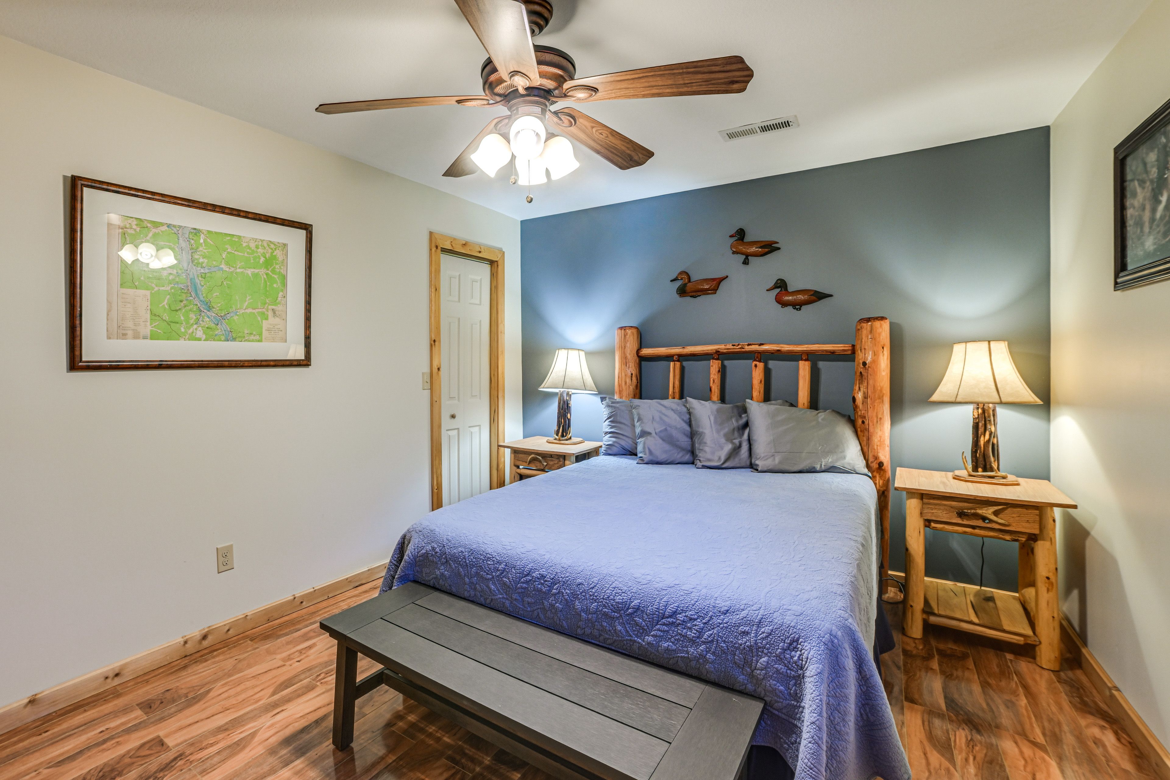 Bedroom 2 | Basement | Queen Bed