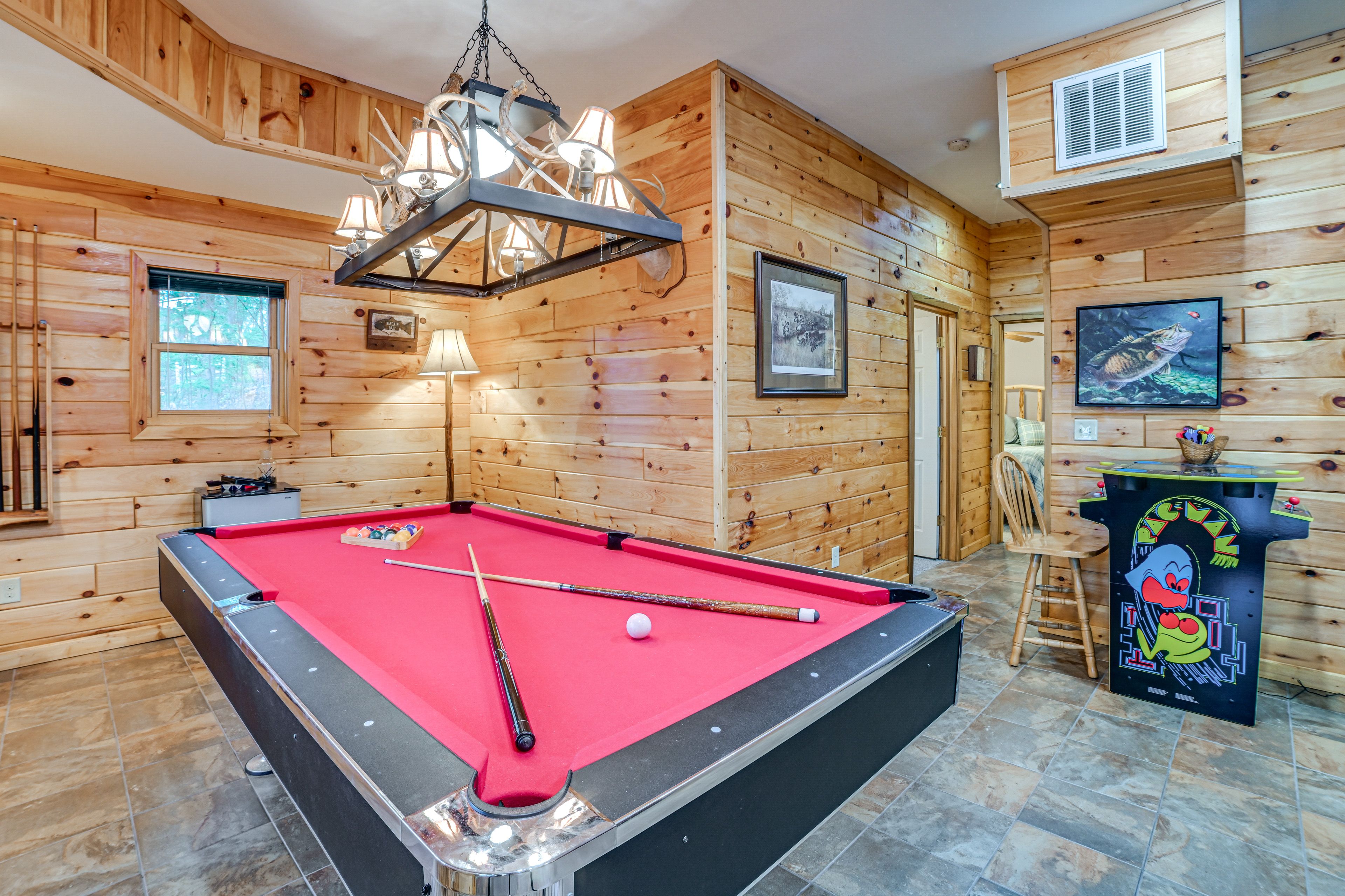 Game Room w/ Pool Table & Pac-Man