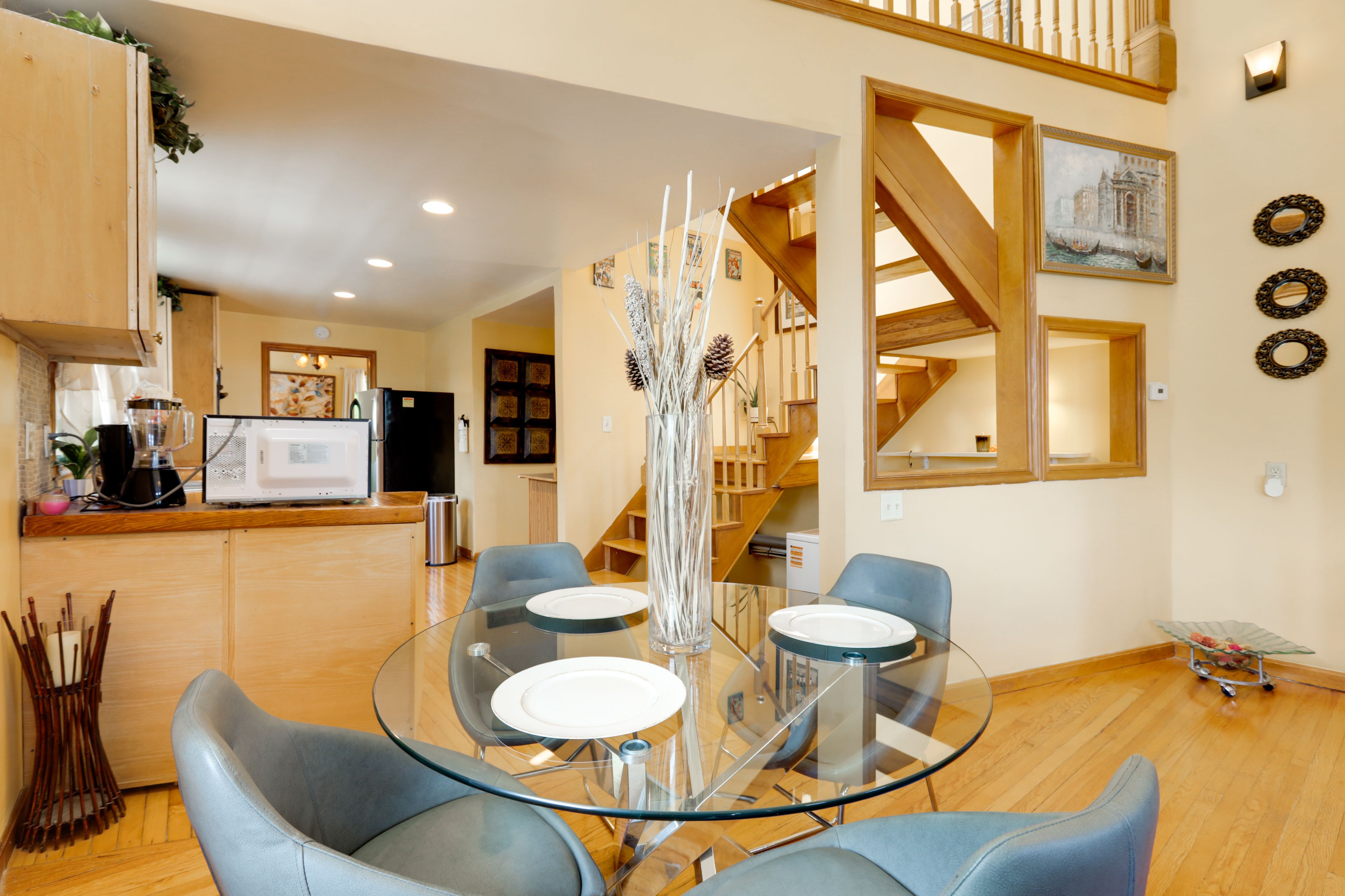 Dining Area | Dishware/Flatware