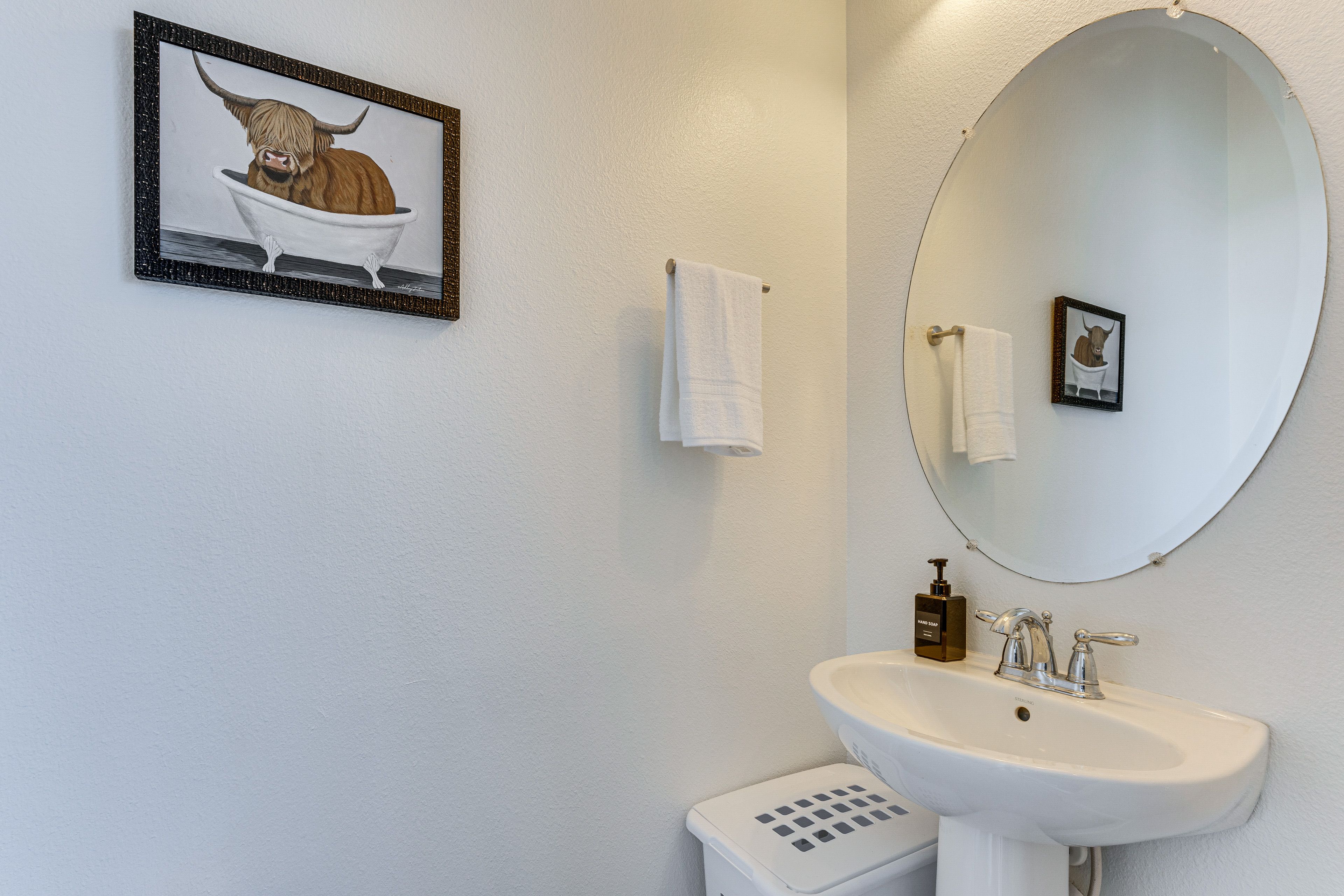 Half Bathroom | 1st Floor