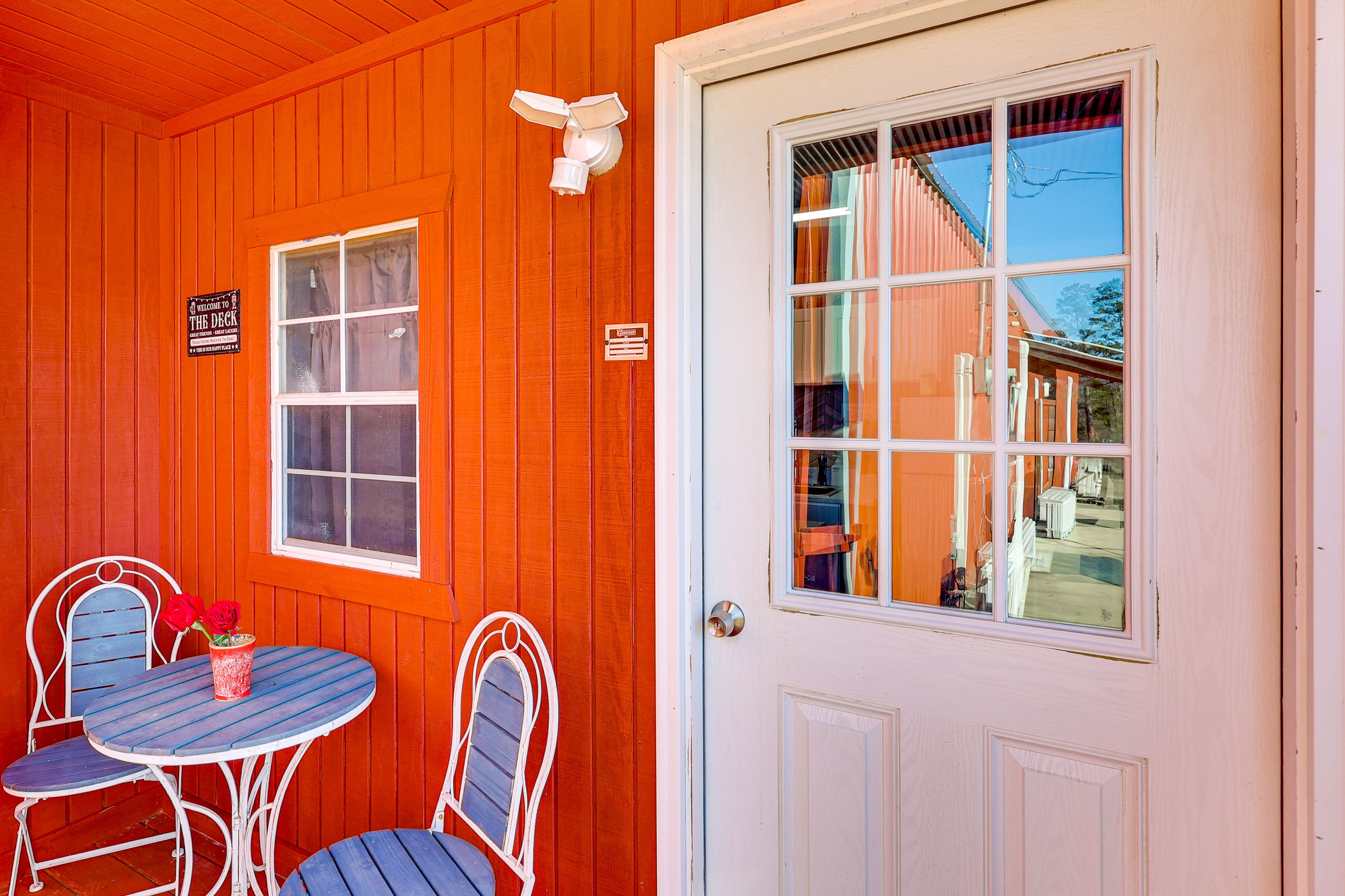 Deck | Outdoor Seating