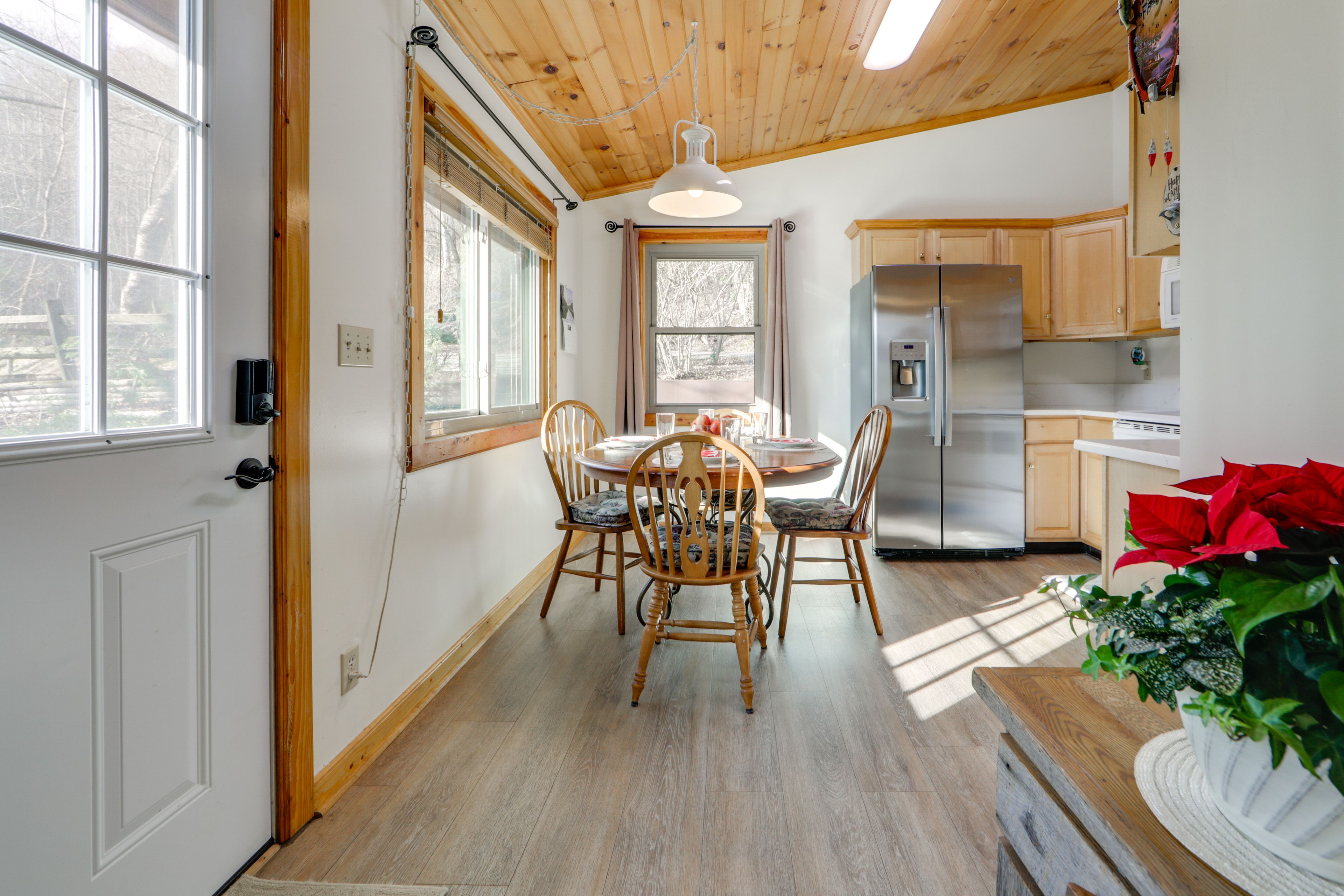 Dining Area | 1st Floor