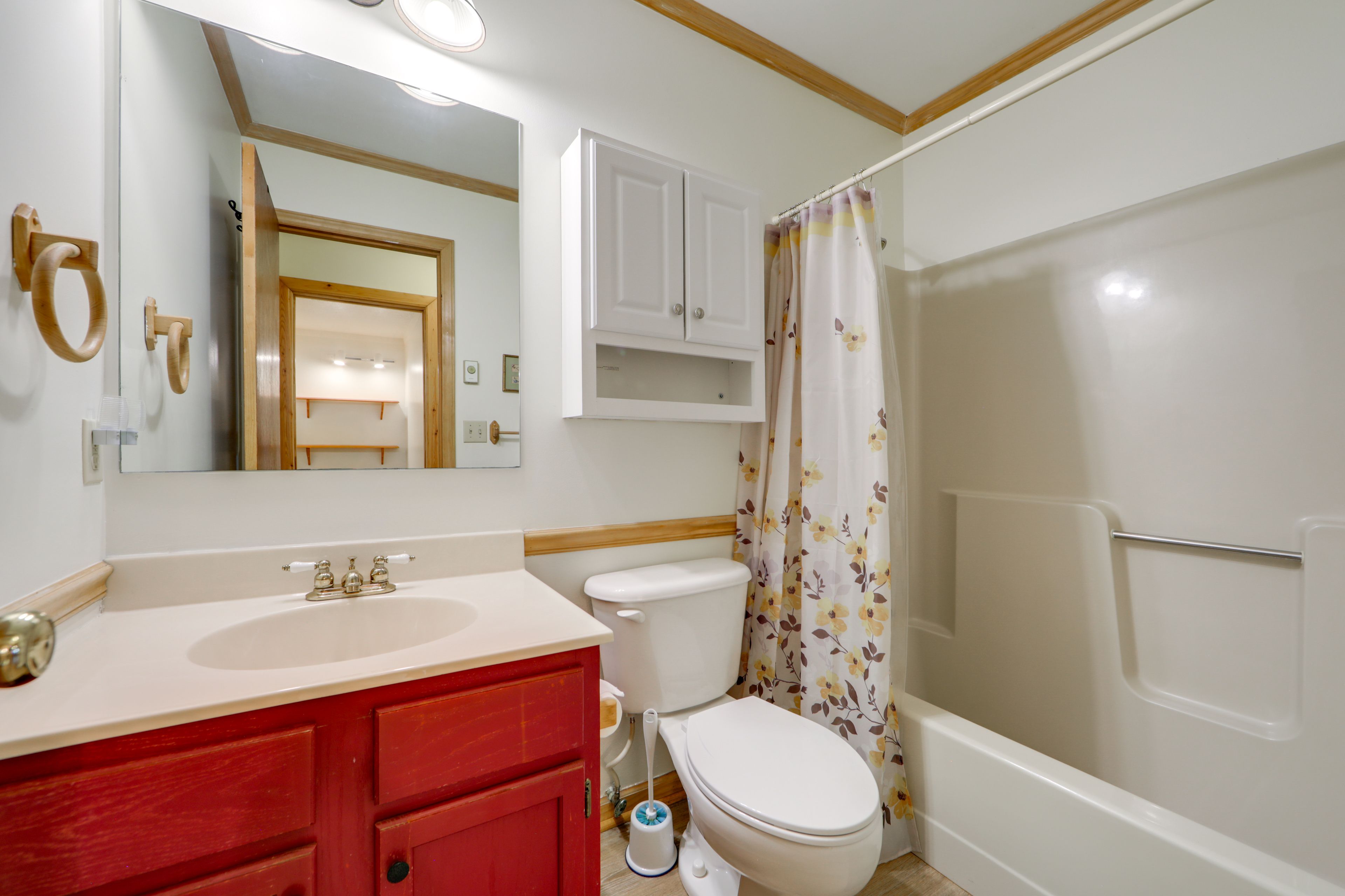 Bathroom | Towels Provided | 1st Floor