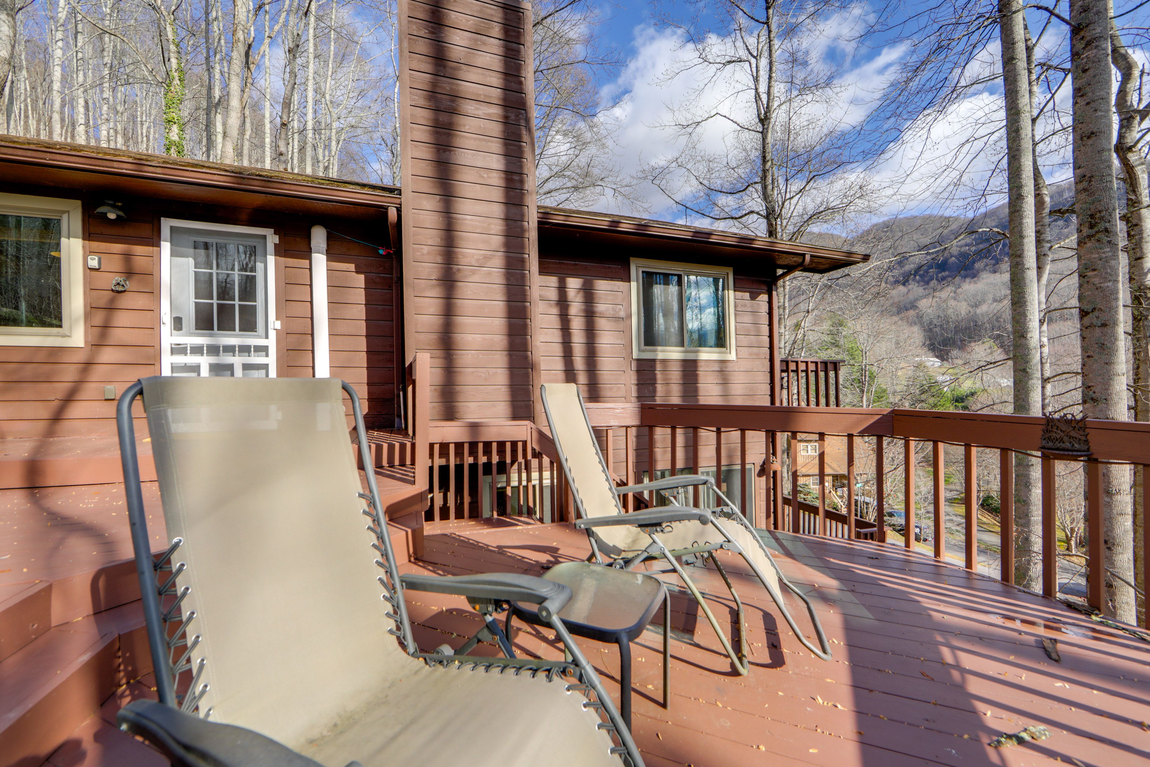 Private Deck | Outdoor Seating