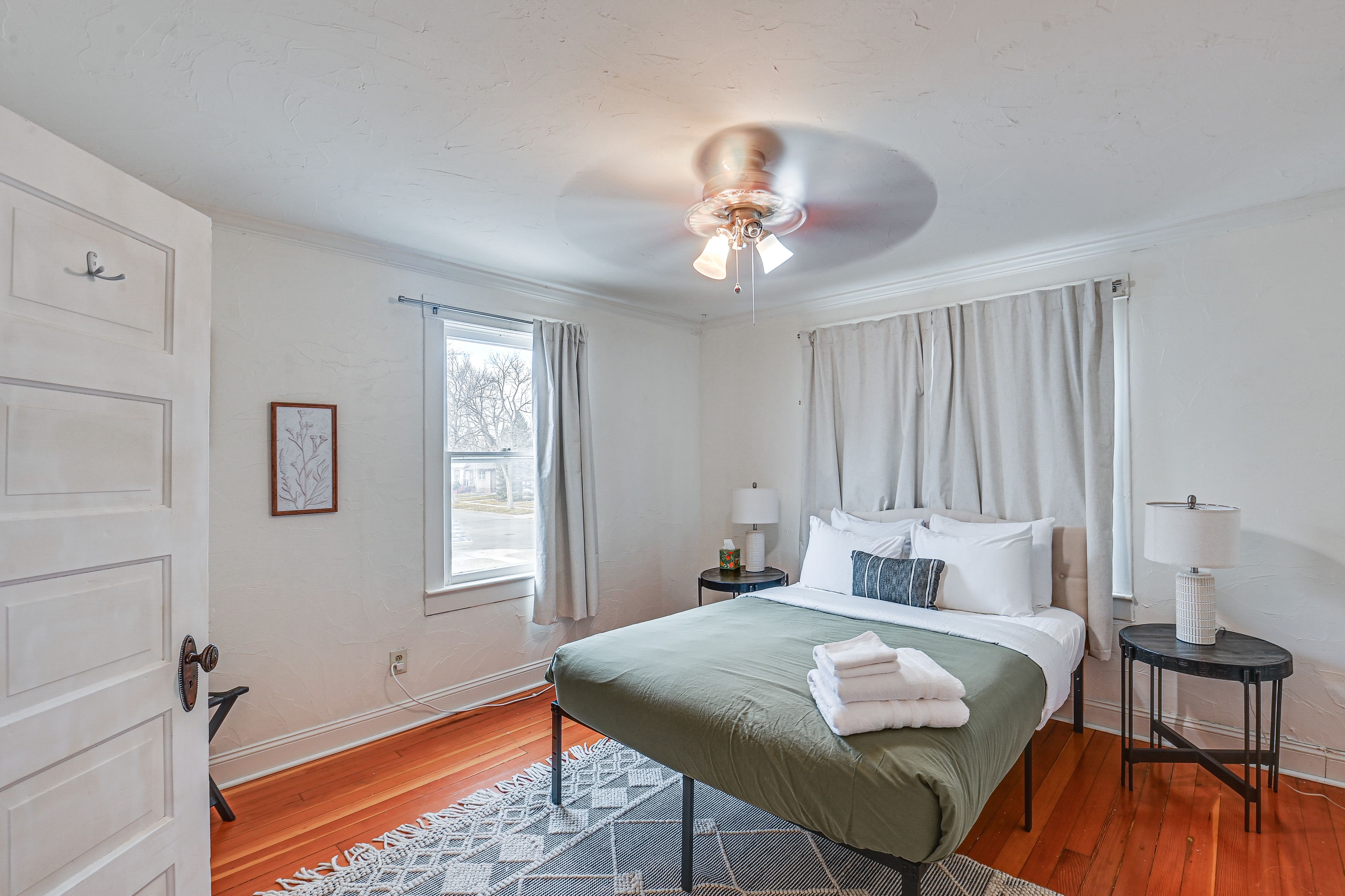 Bedroom 1 | 2nd Floor | Queen Bed