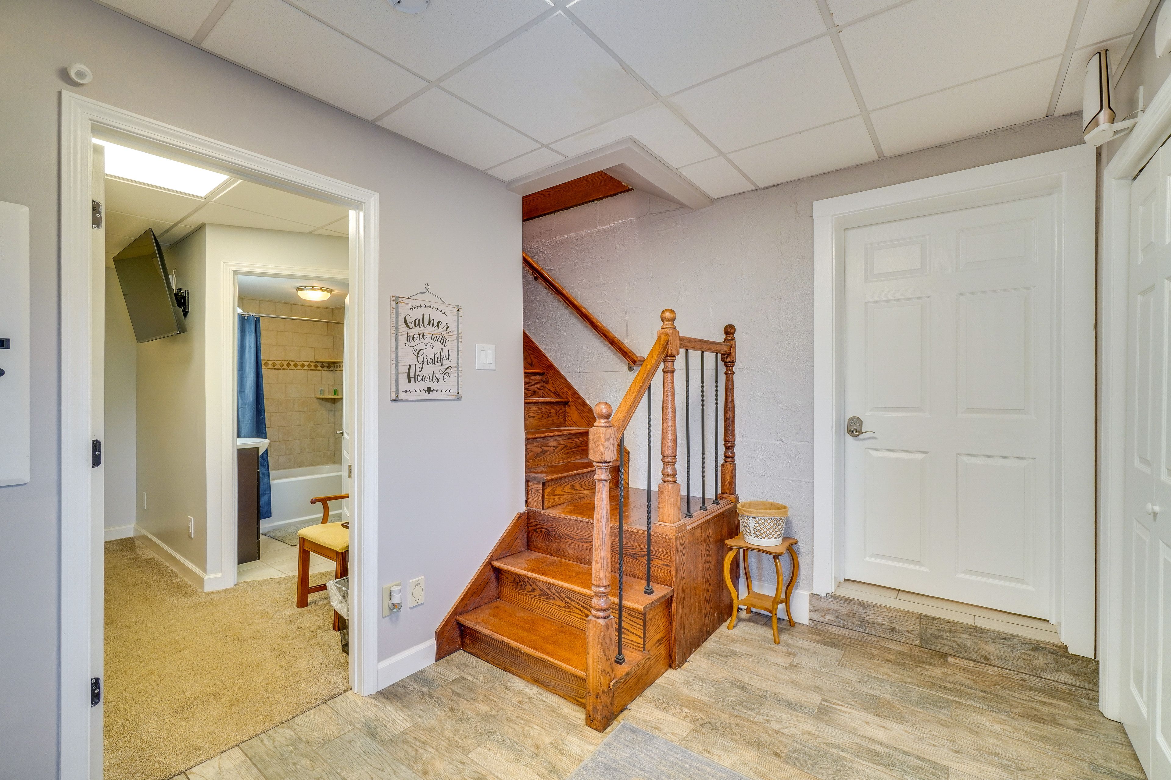 Shared Amenities | Foyer