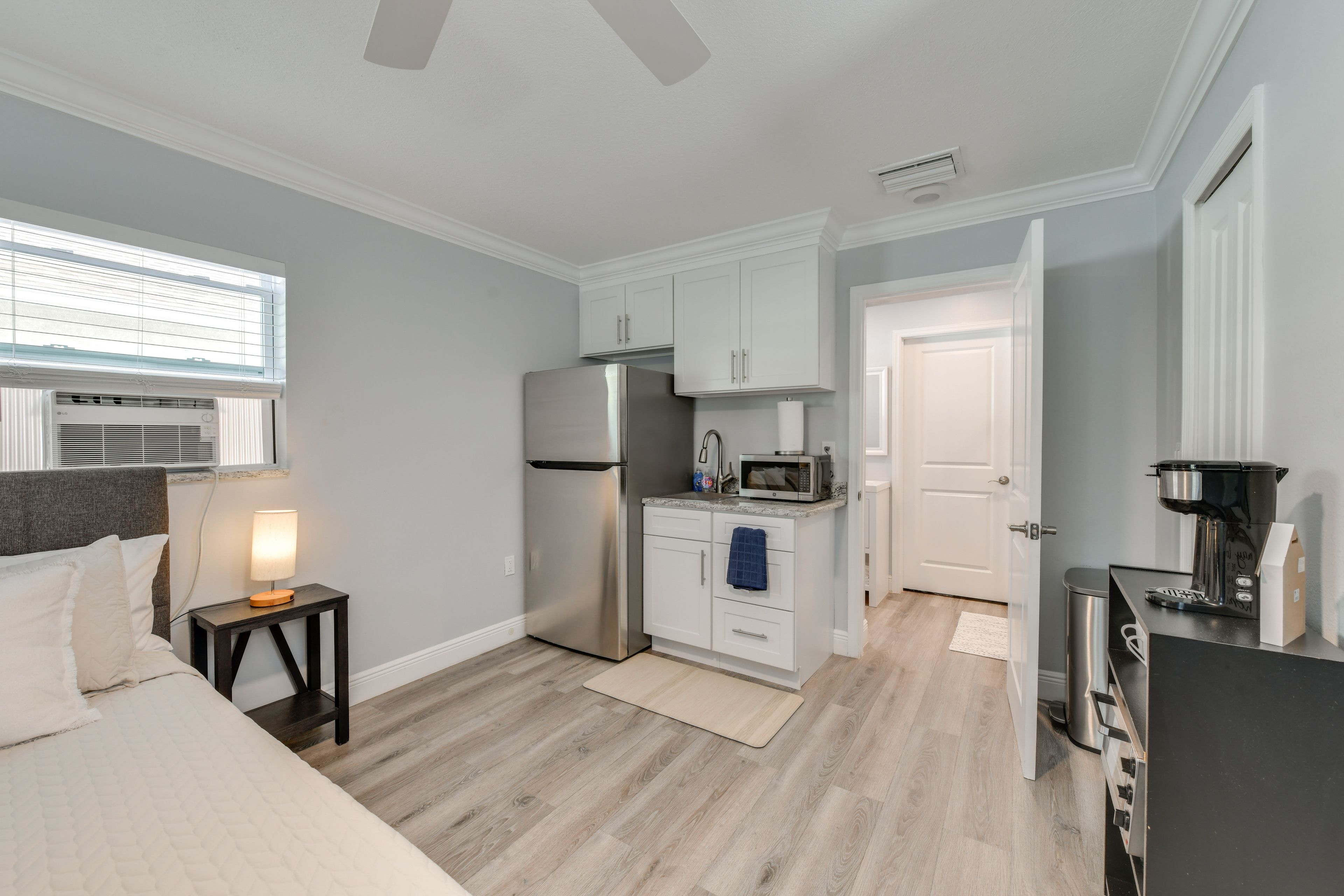 Kitchenette | Cooking Basics | Drip Coffee Maker | Toaster Oven