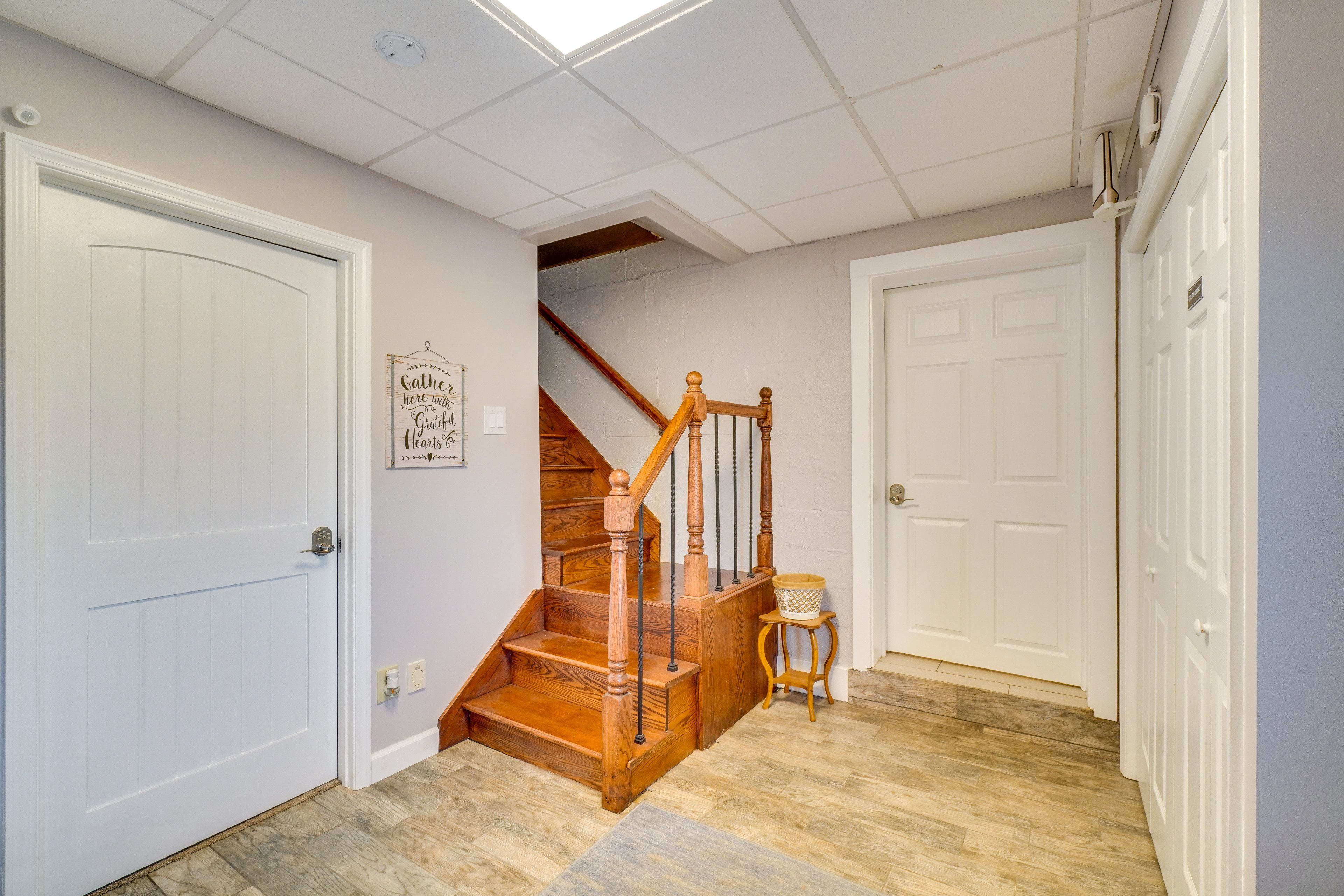 Shared Amenities | Foyer