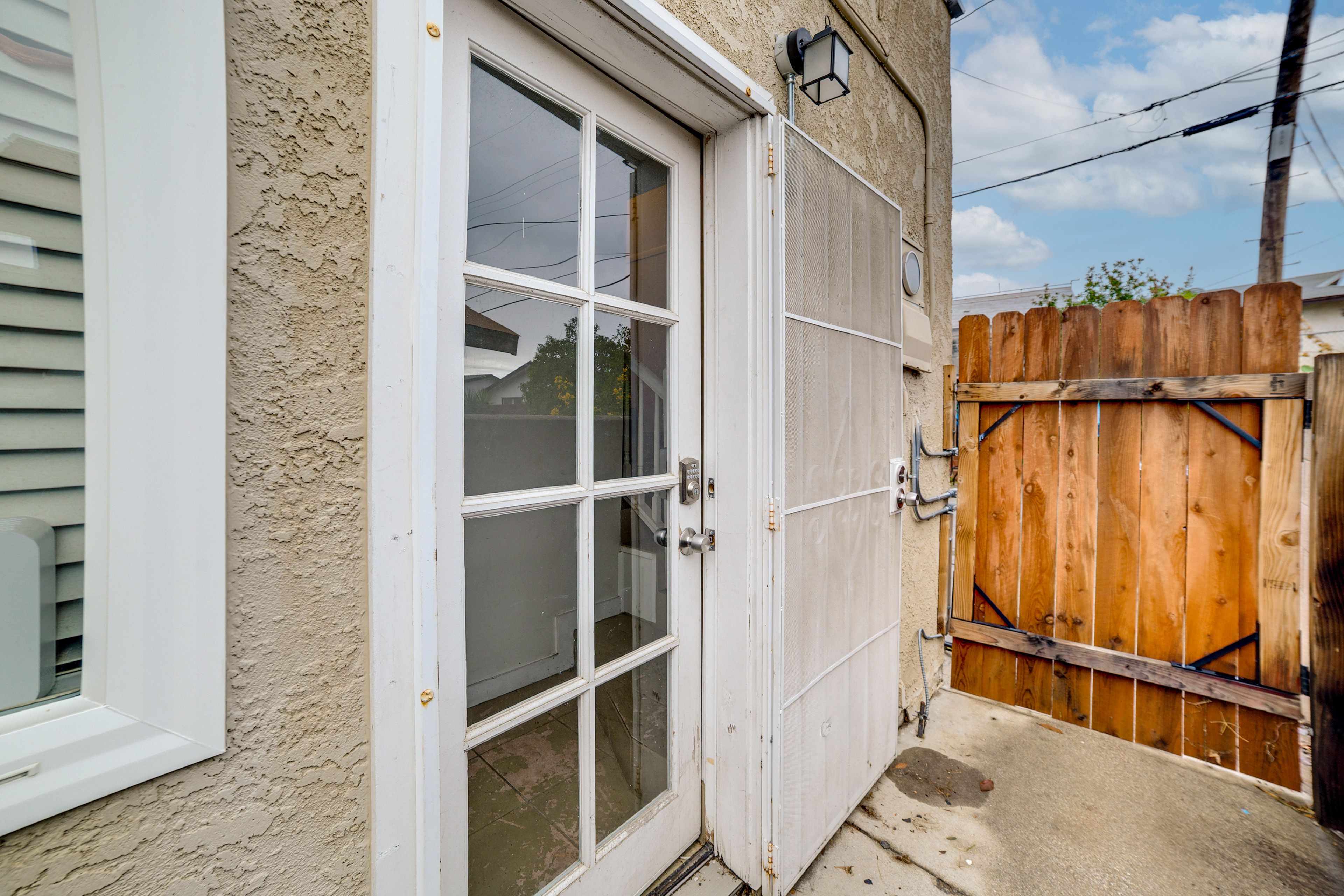 Exterior | Single-Story Studio