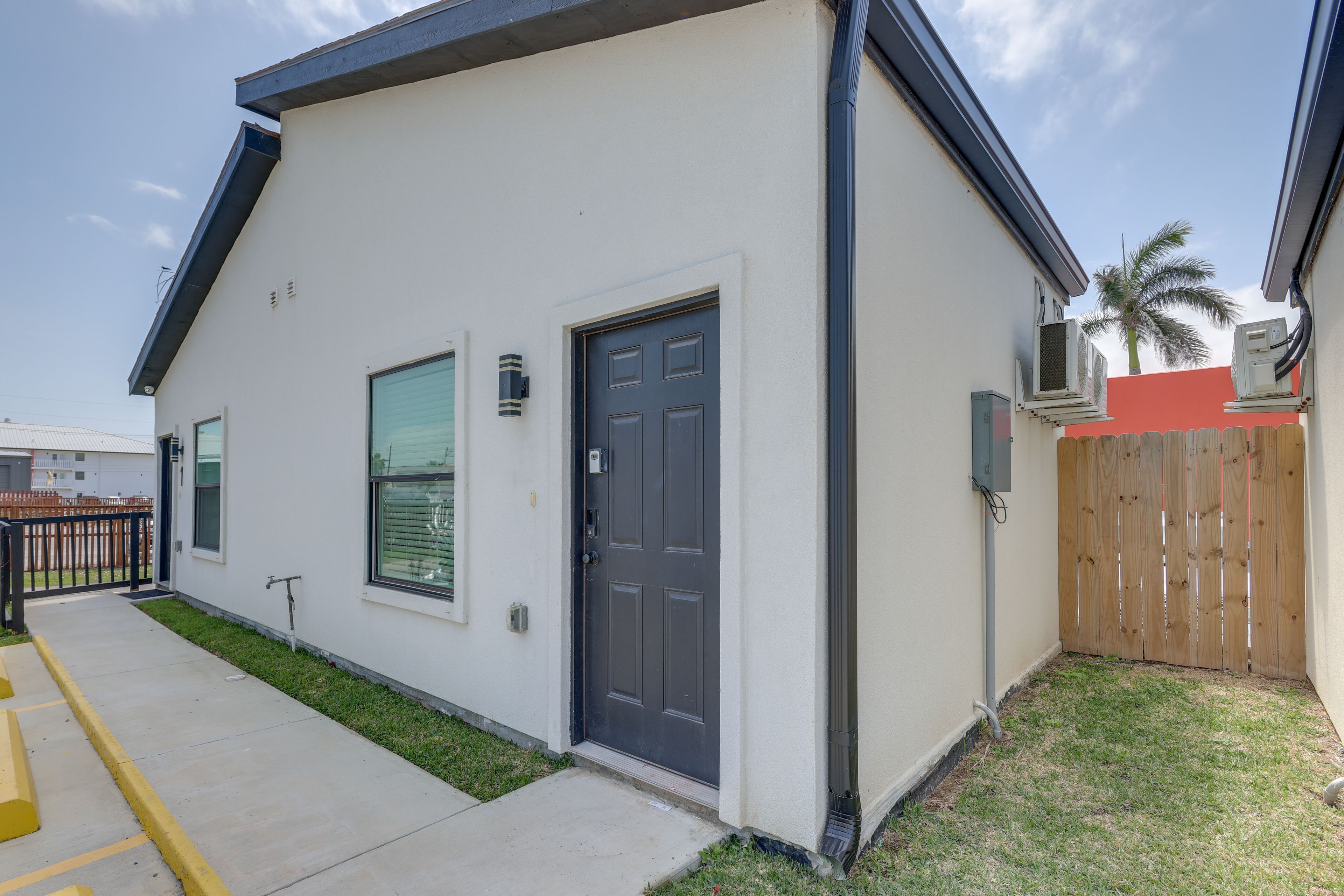 Parking | Community Lot (First-Come, First-Served)