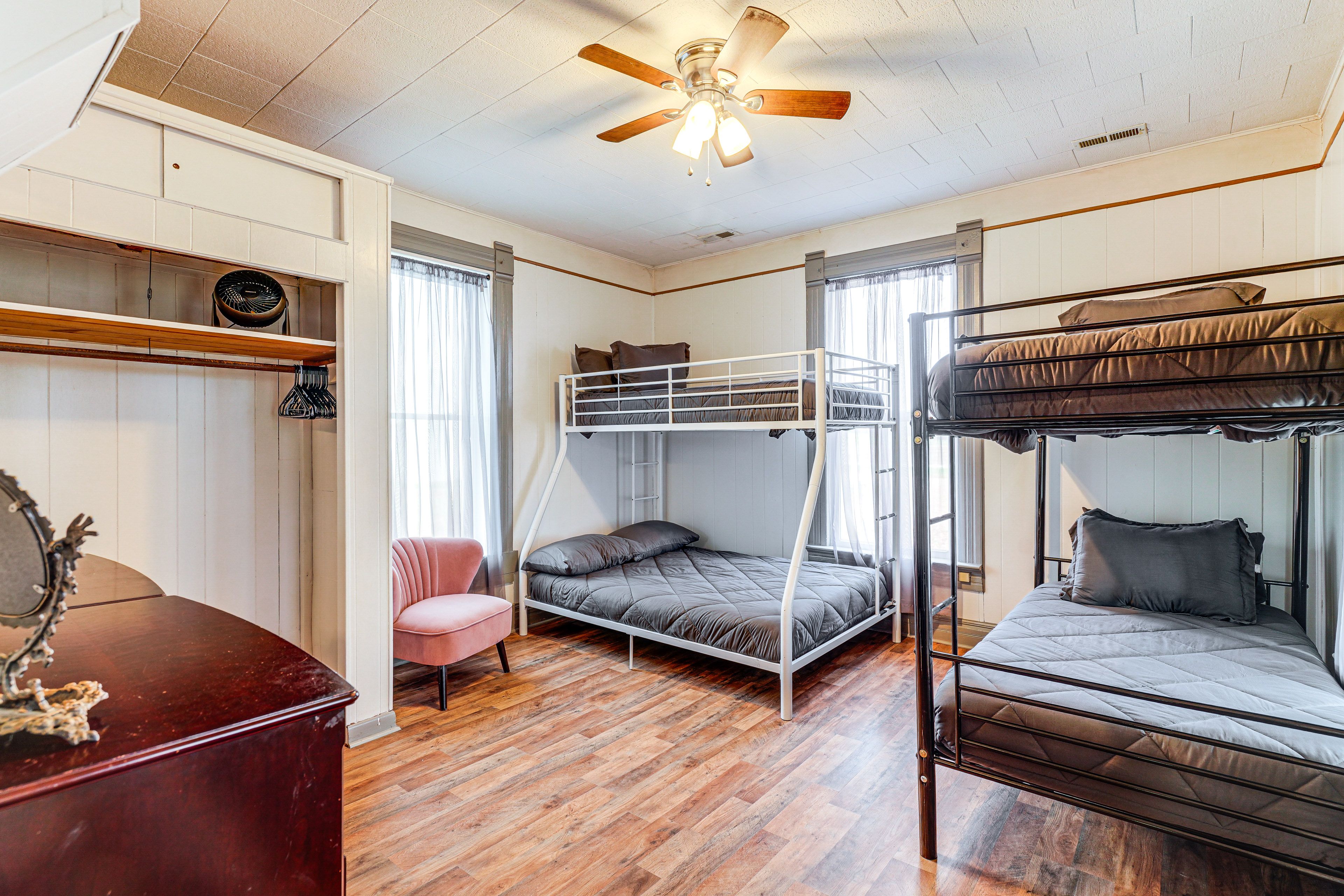 Bedroom 2 | Twin/Full Bunk Bed | Twin Bunk Bed