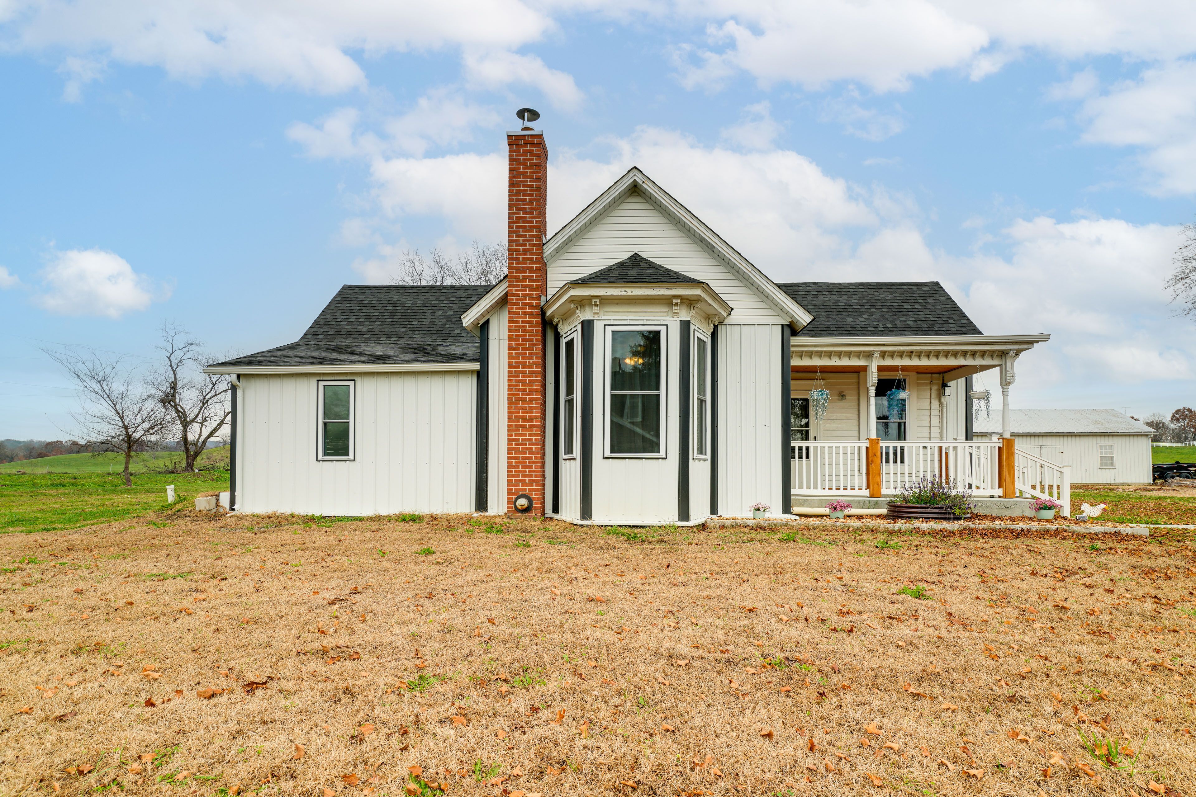 Parking | Driveway (5 Vehicles)