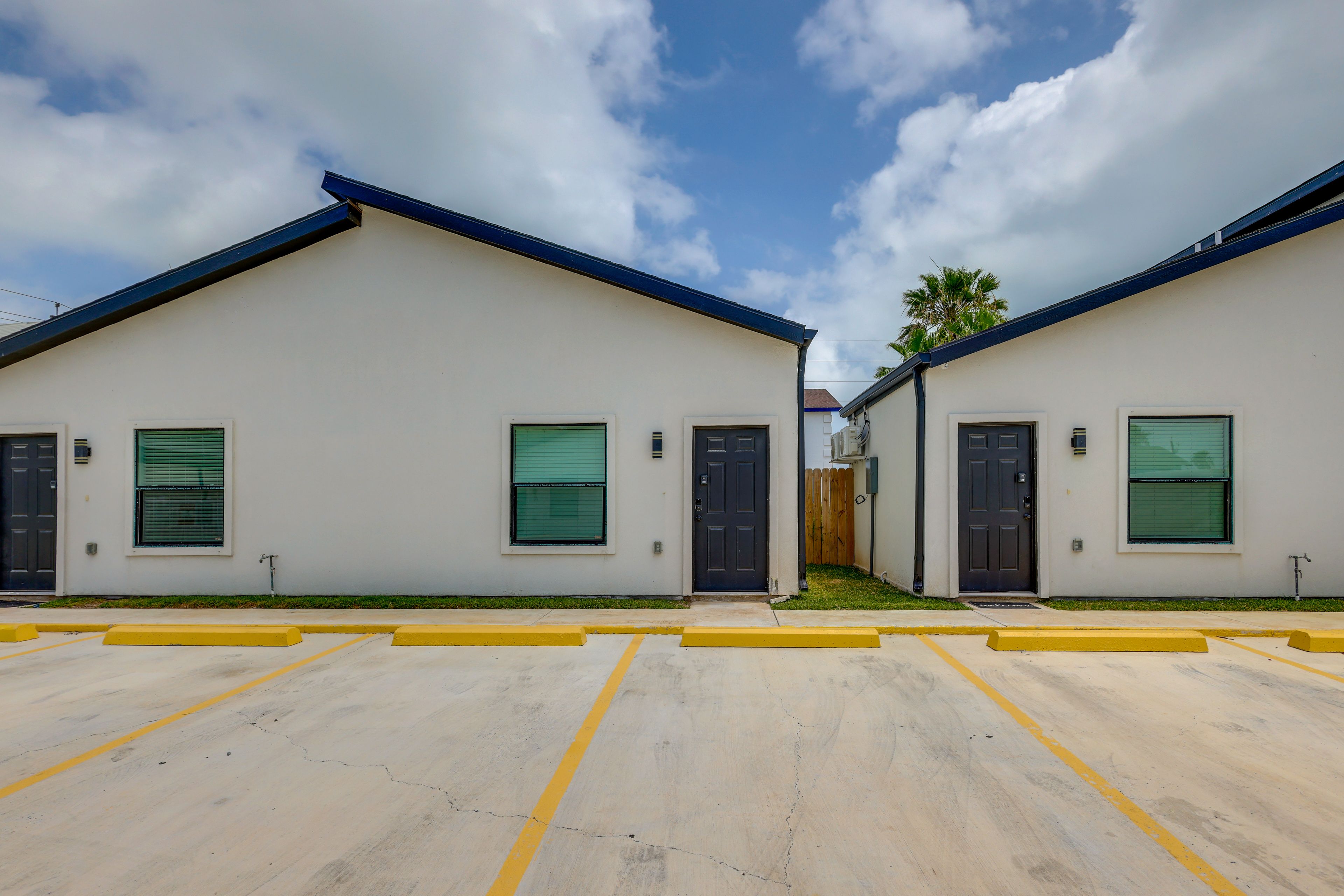 Parking | Community Lot (First-Come, First-Served)