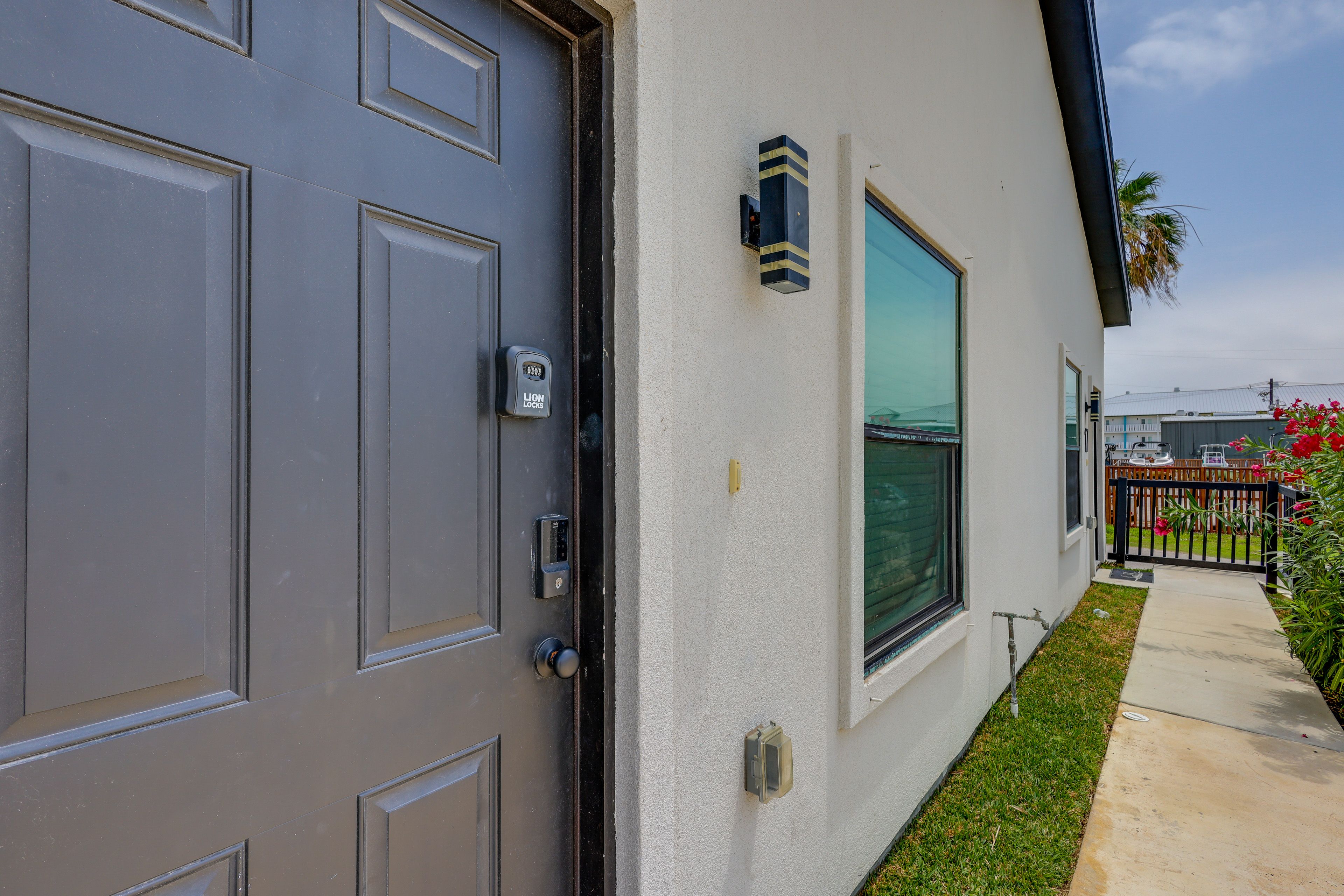 Parking | Community Lot (First-Come, First-Served)