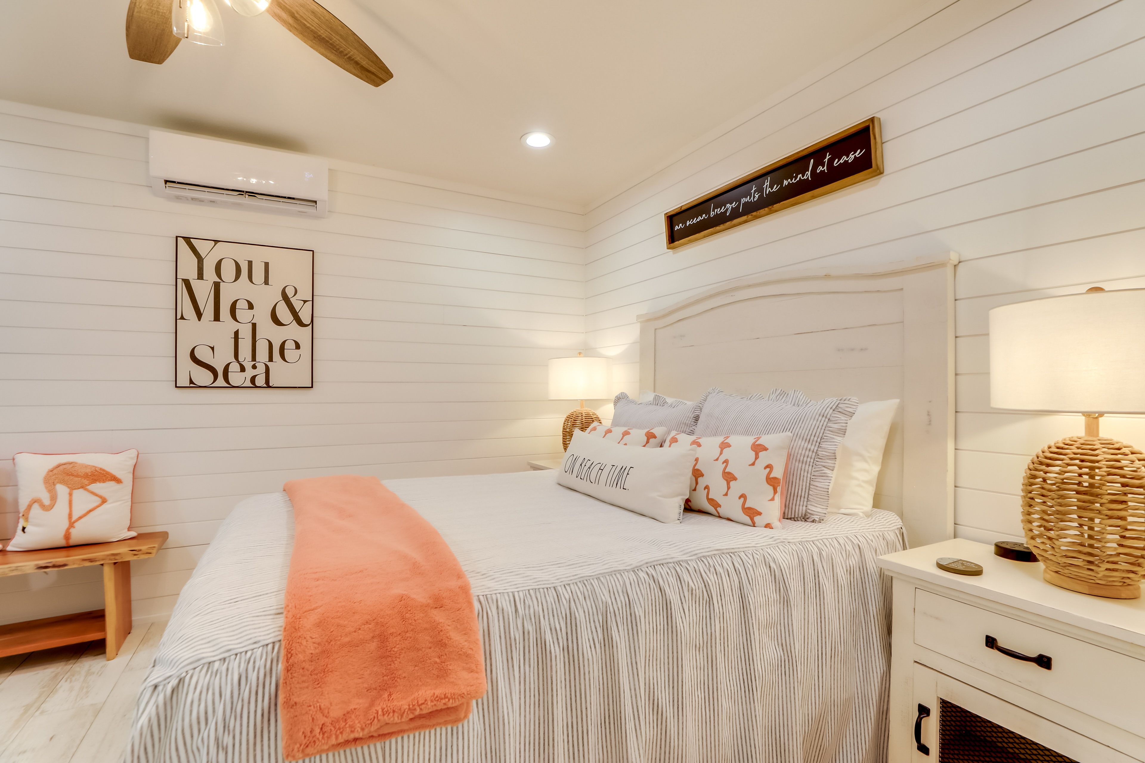 Bedroom 2 | Queen Bed