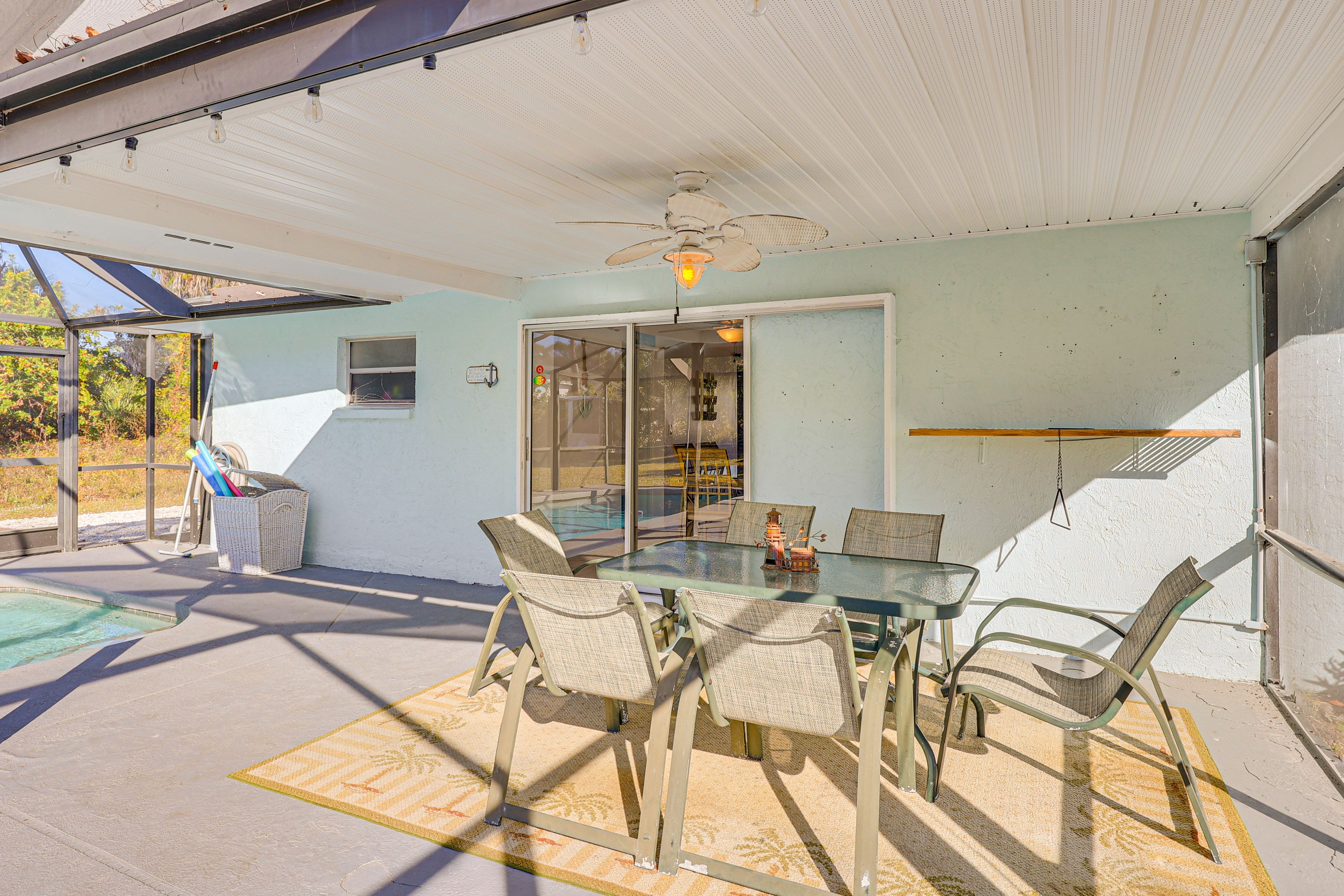 Covered Patio | Outdoor Dining | Charcoal Grill